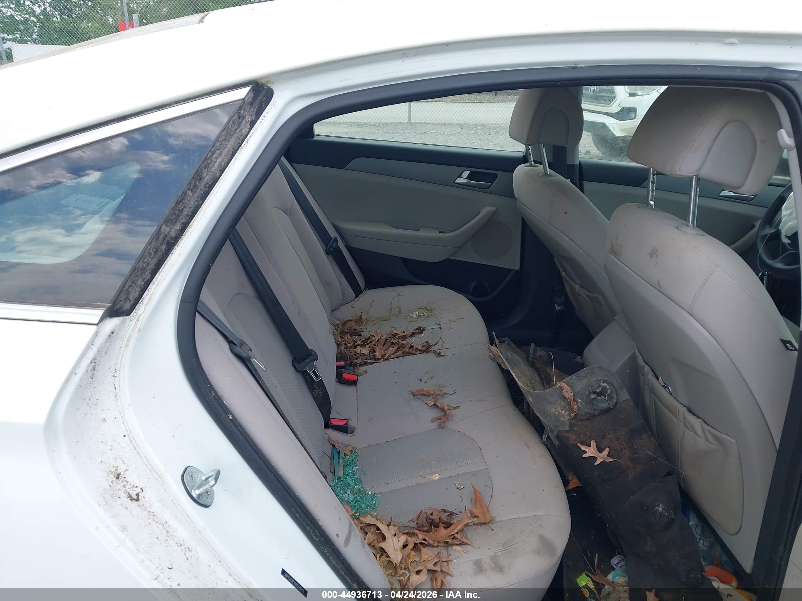 HYUNDAI SONATA image 8
