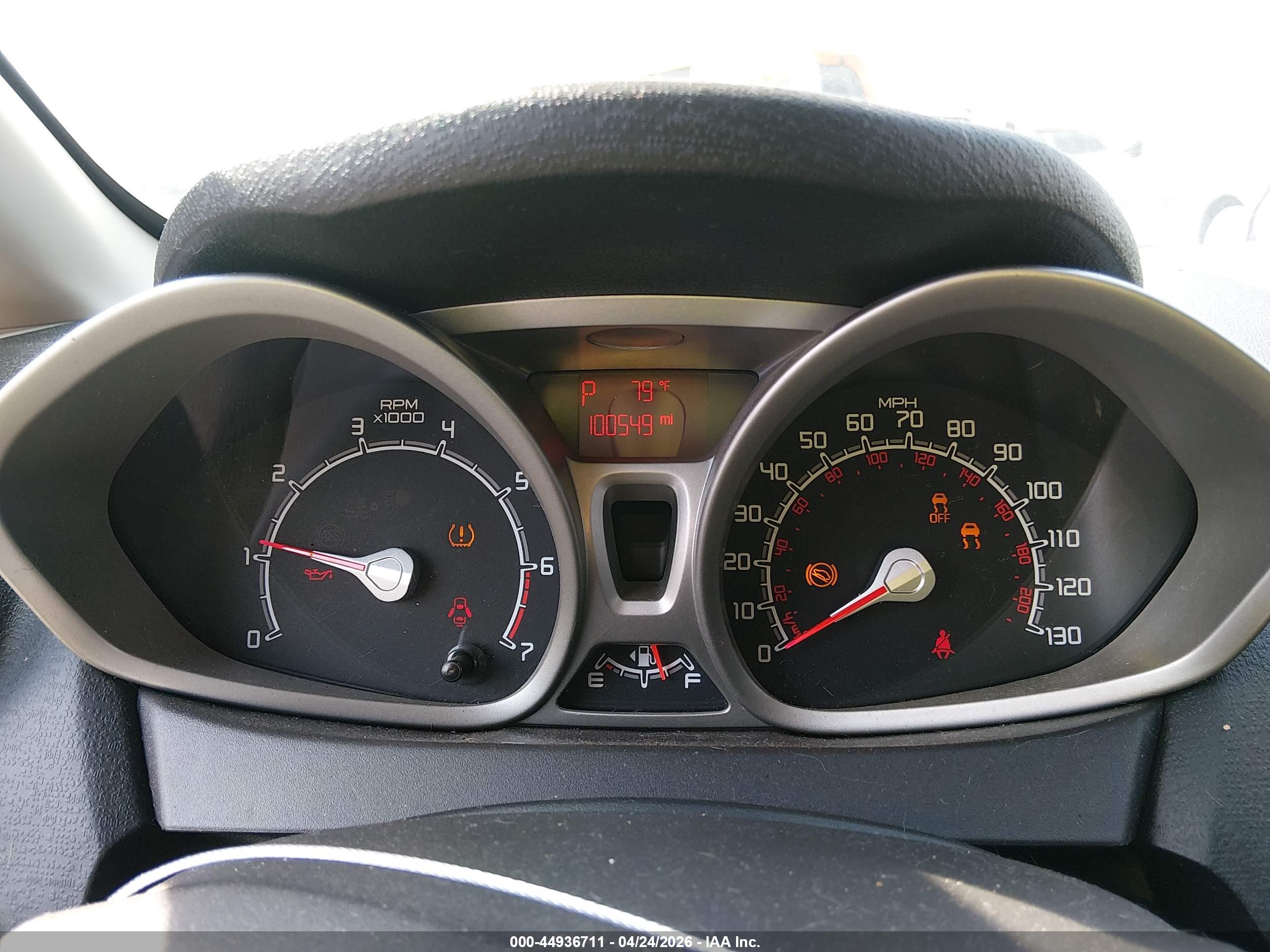 FORD FIESTA image 7