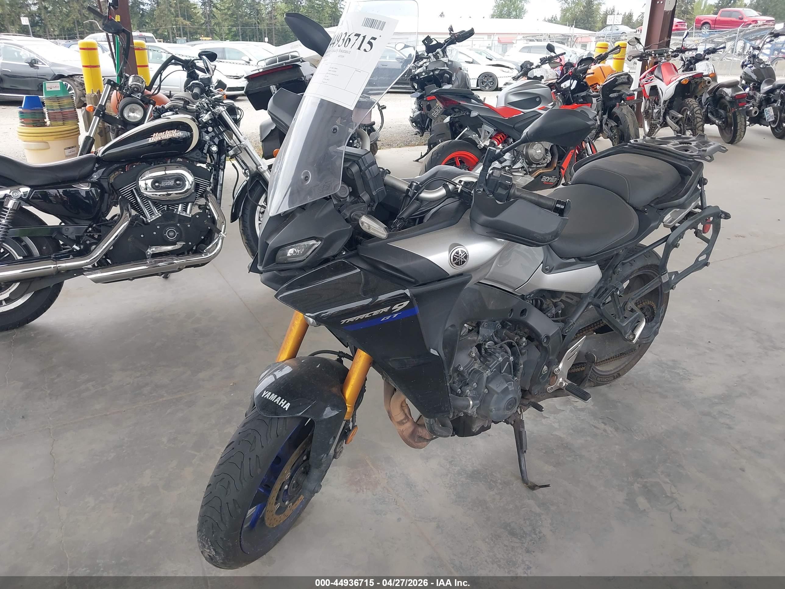 YAMAHA MTT09 image 2