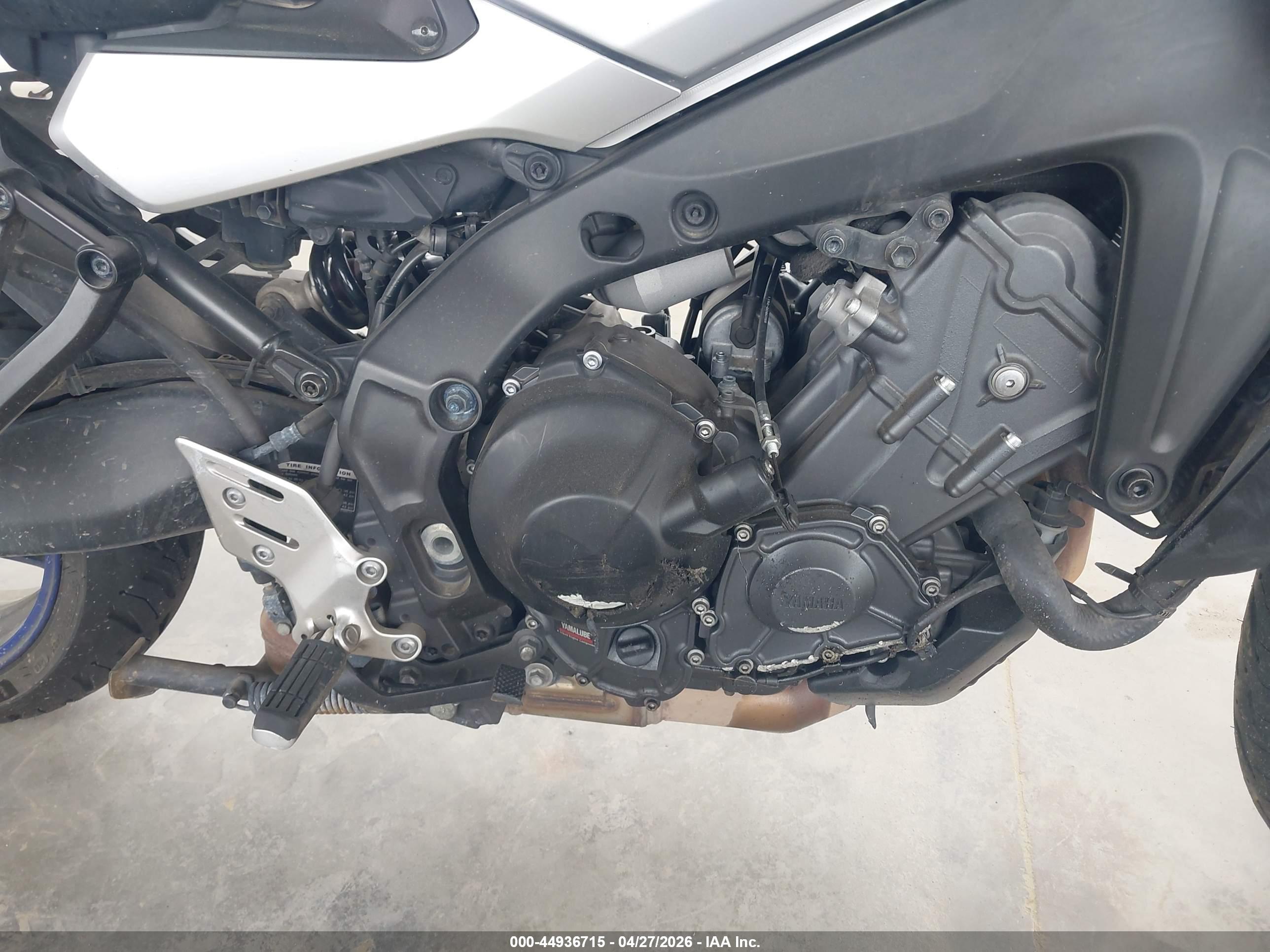 YAMAHA MTT09 image 8