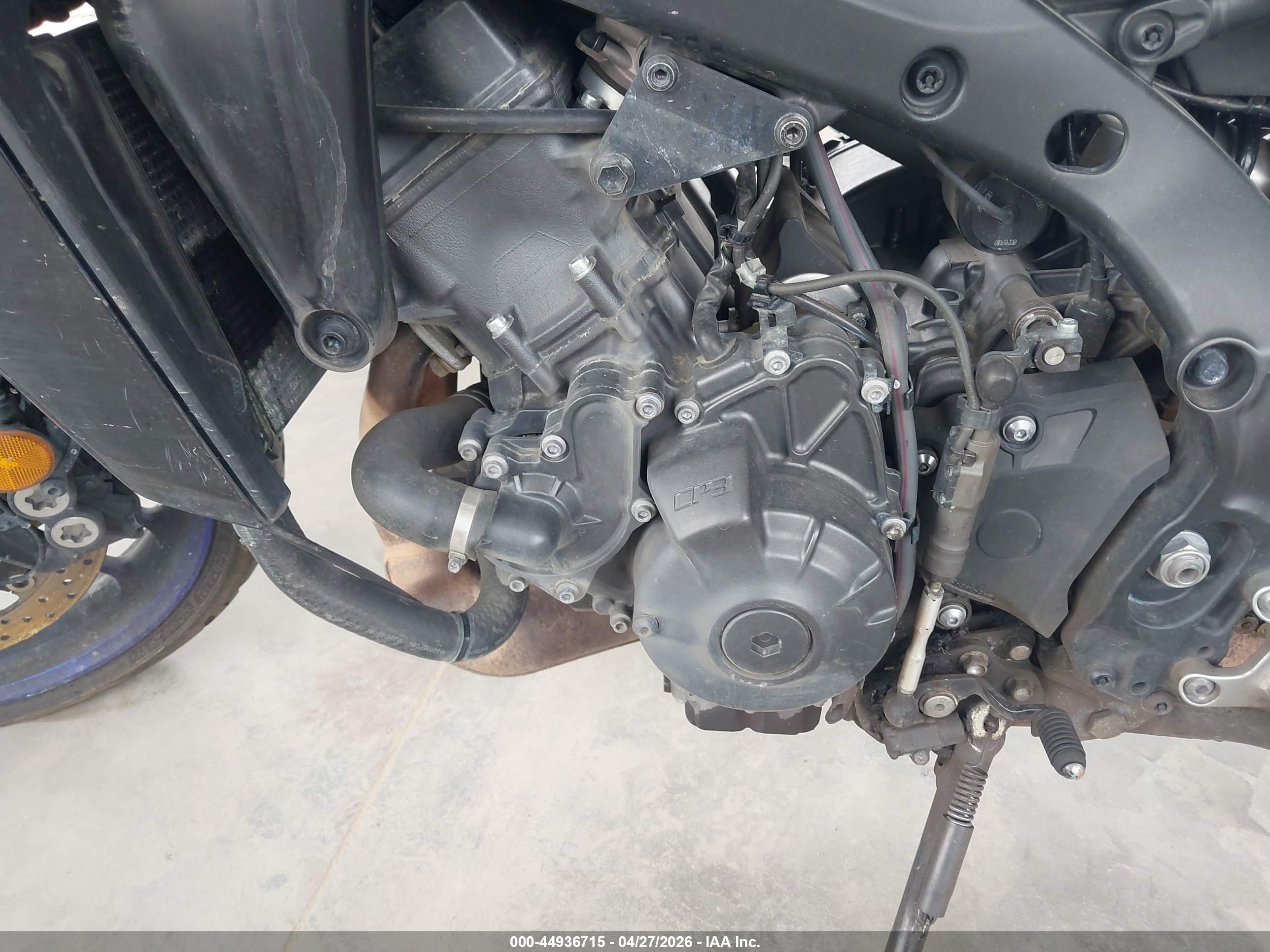 YAMAHA MTT09 image 9