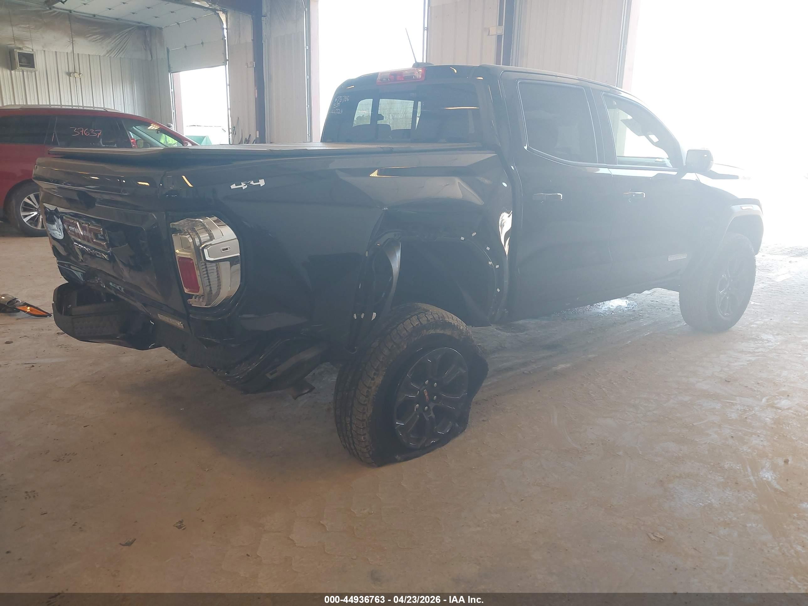 GMC CANYON image 4