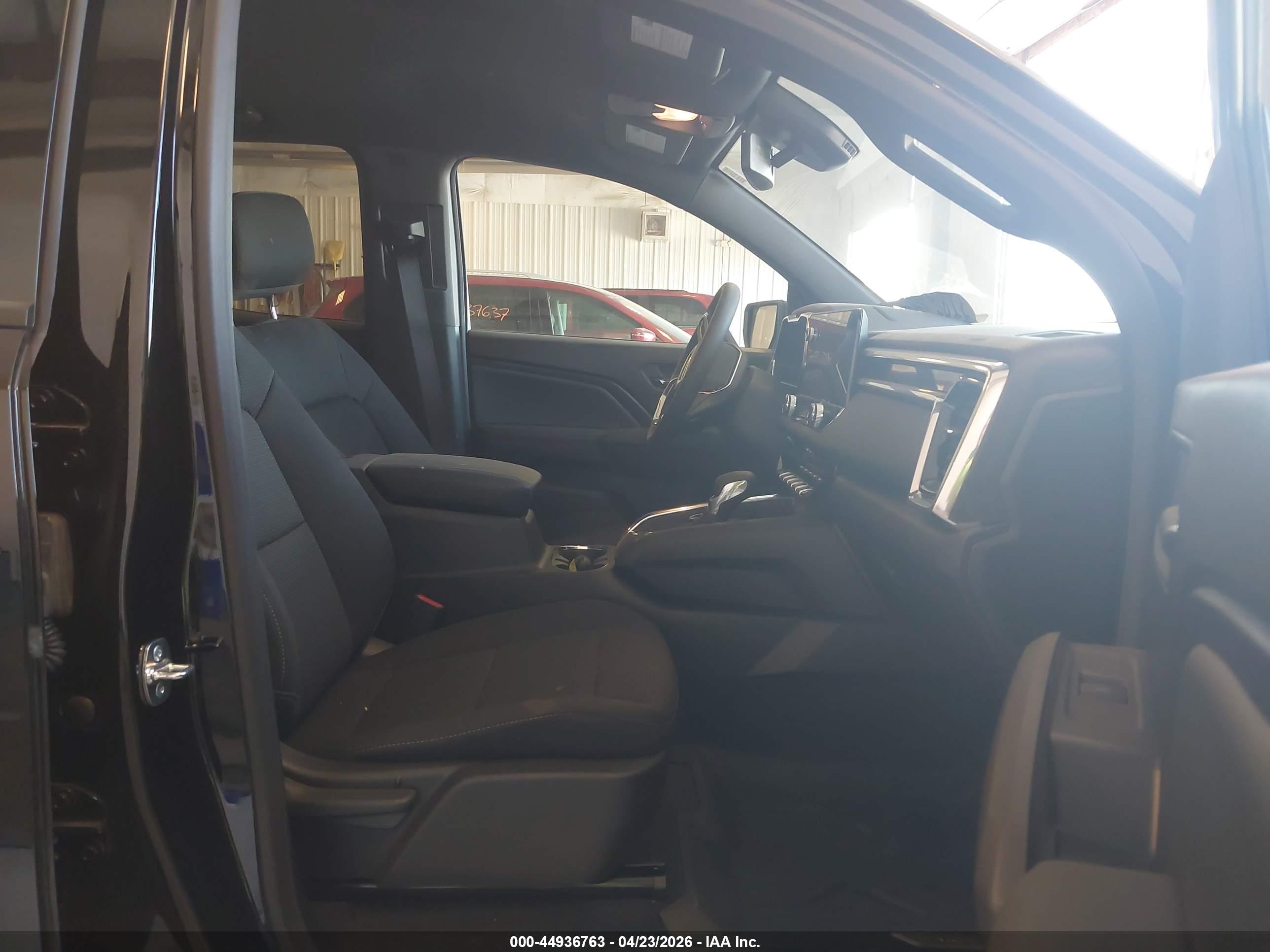 GMC CANYON image 5