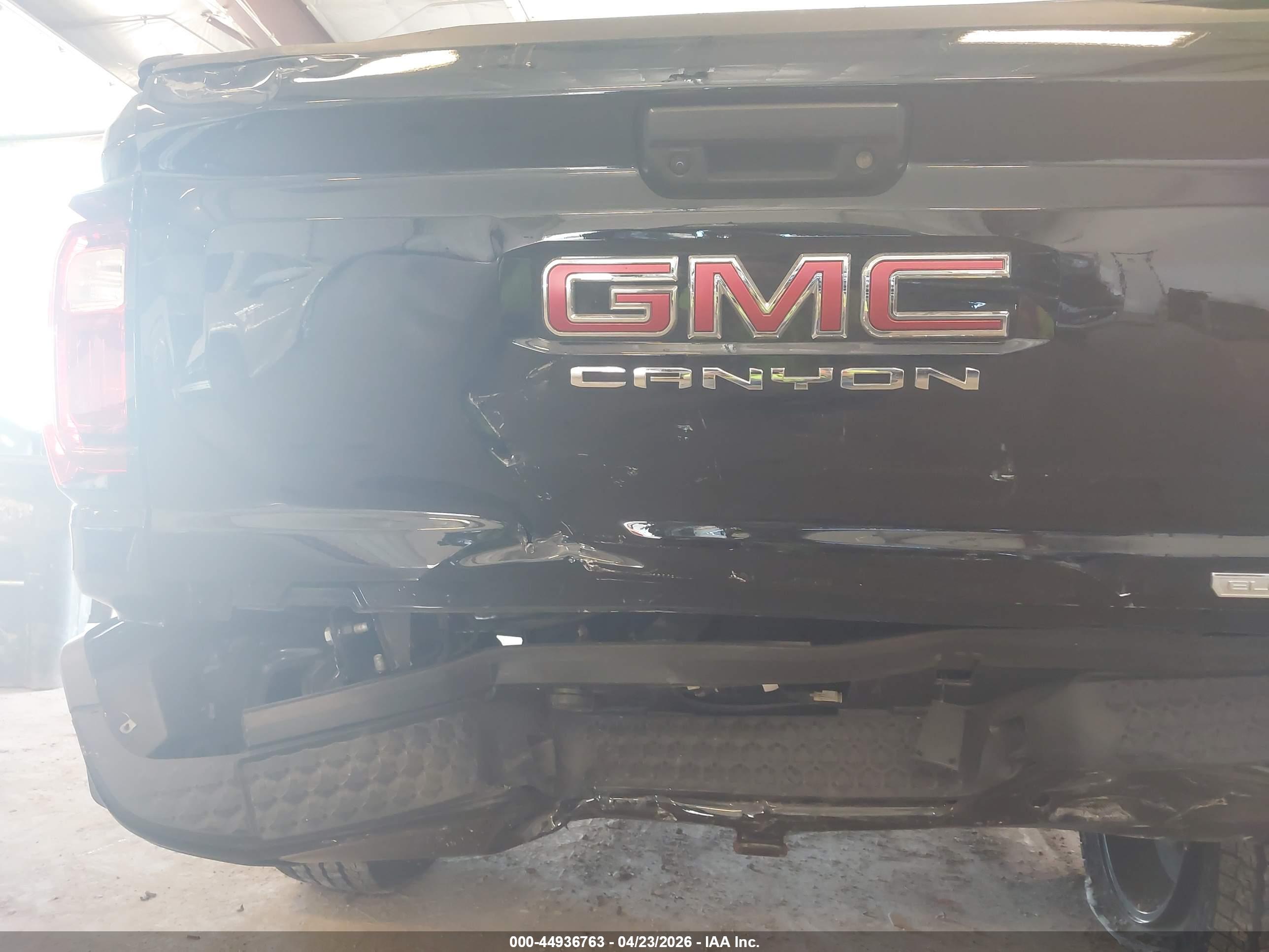 GMC CANYON image 6