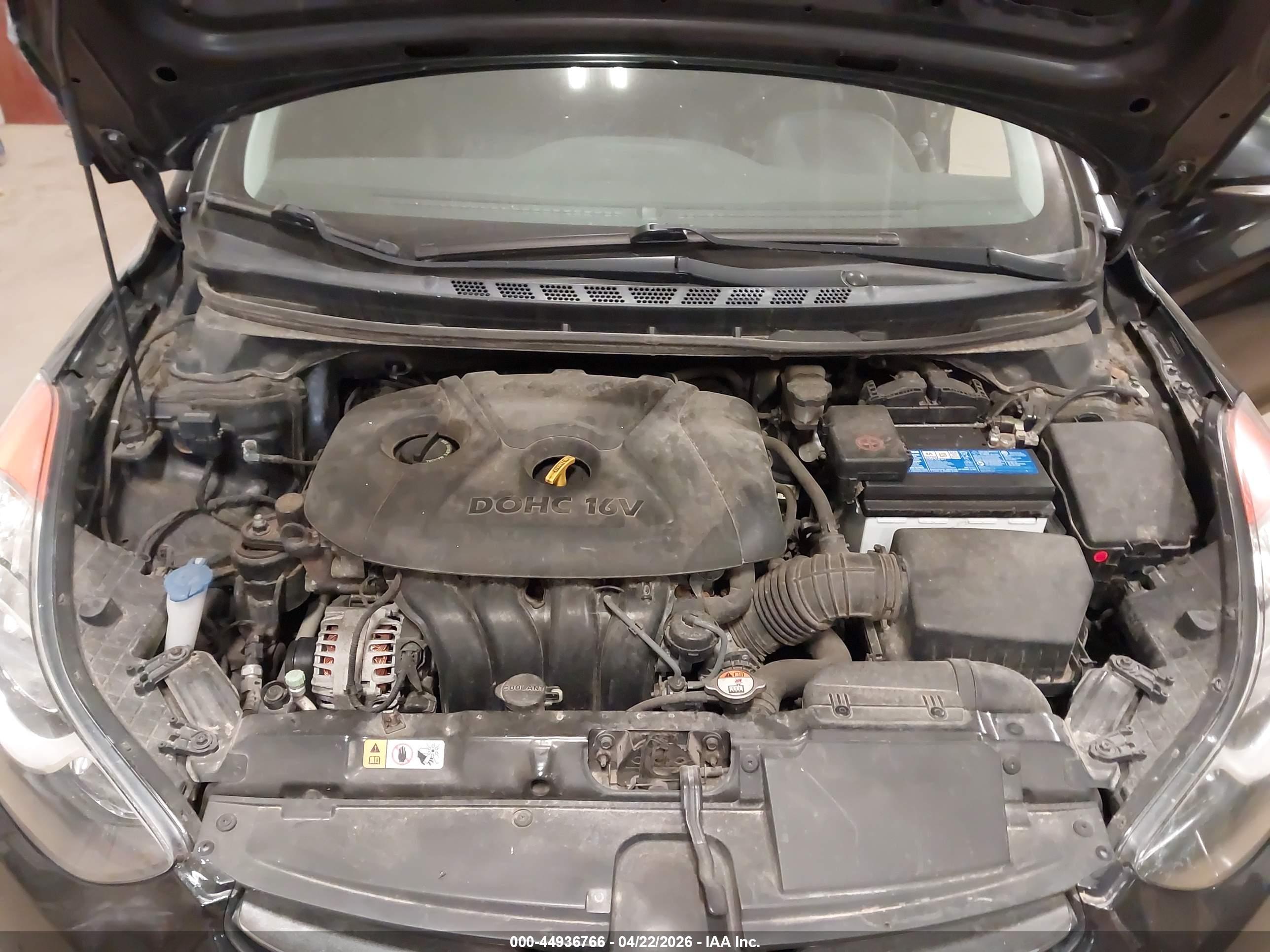 HYUNDAI ELANTRA image 10