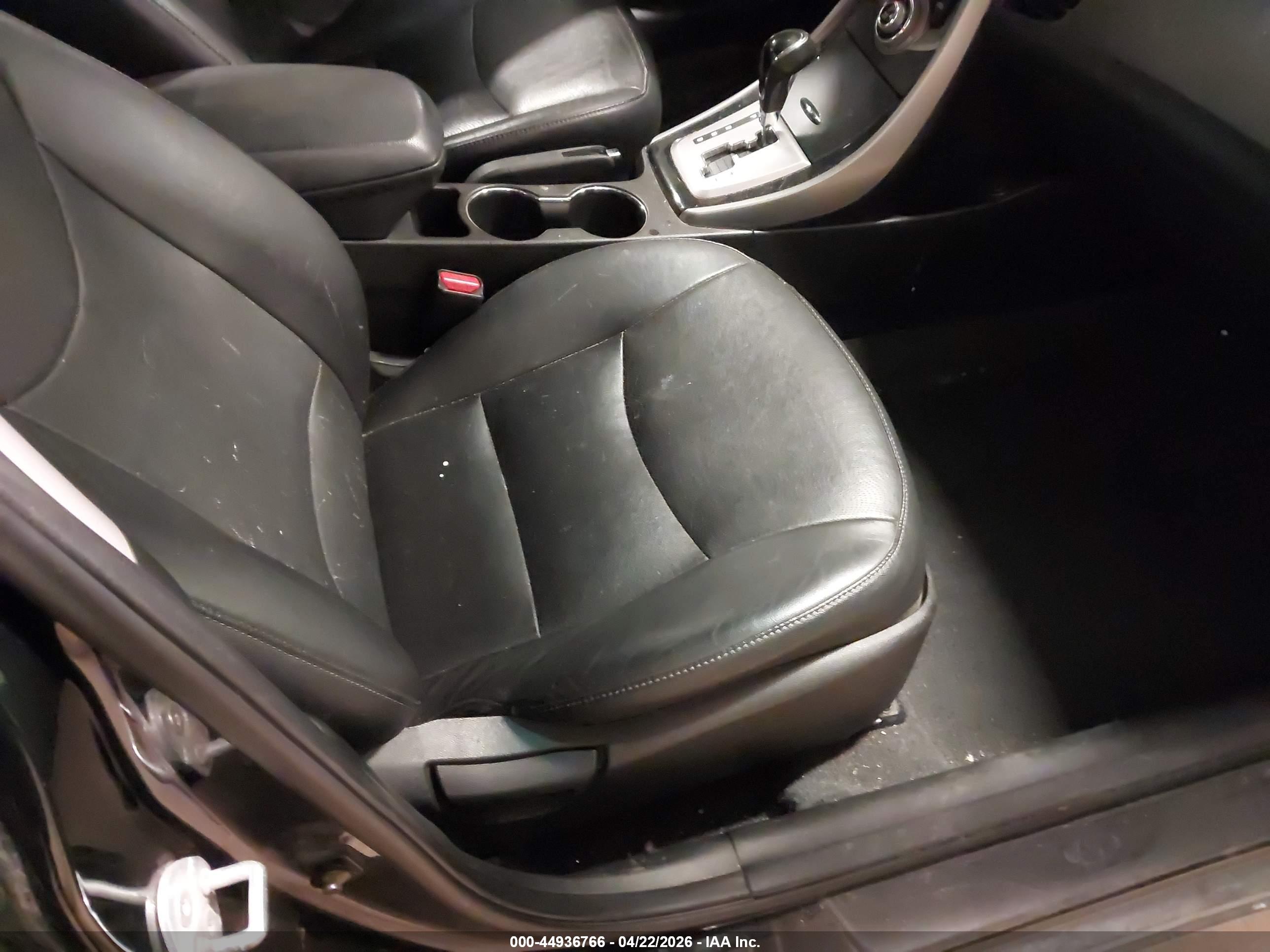 HYUNDAI ELANTRA image 5