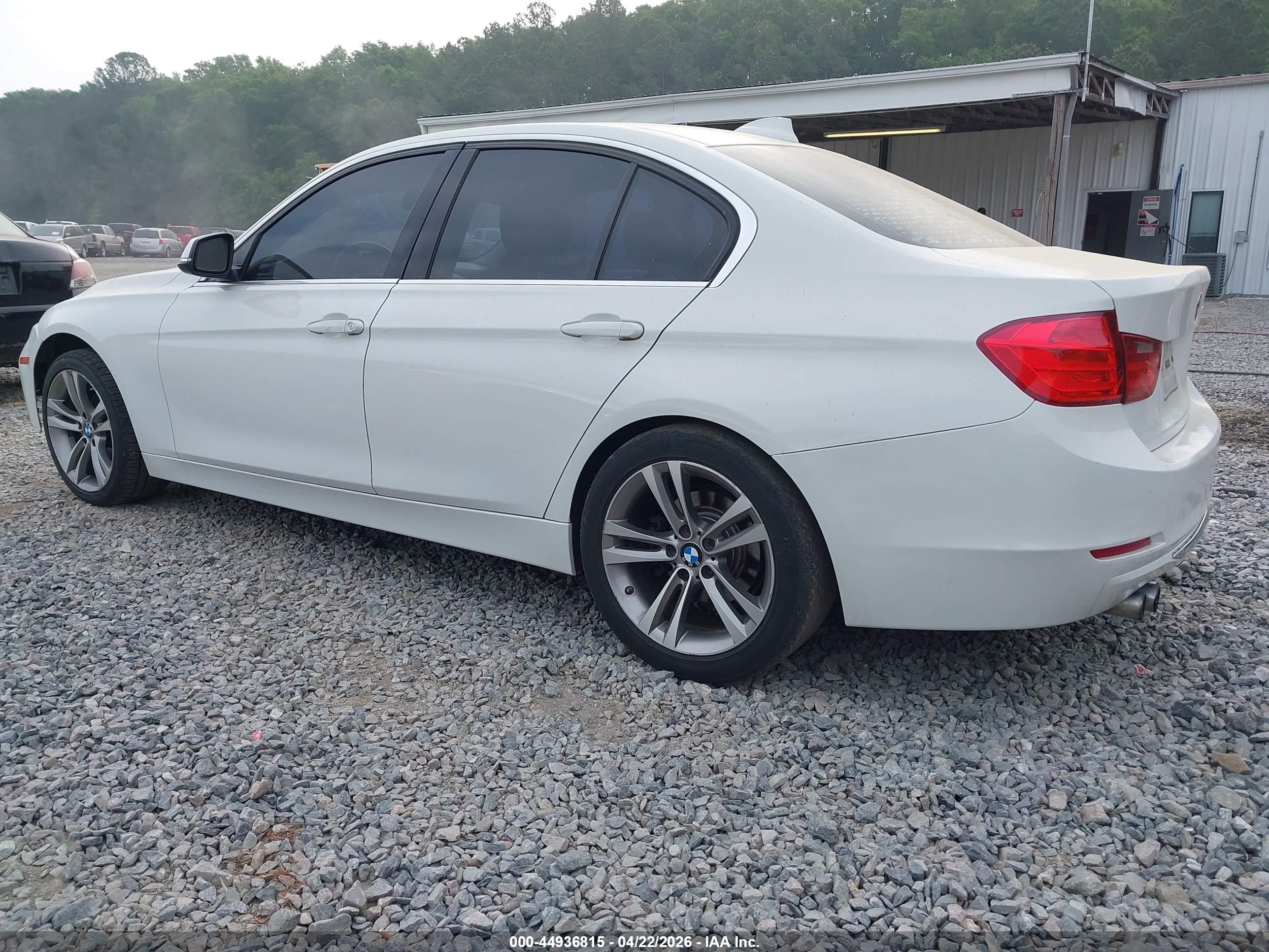 BMW 328I image 3