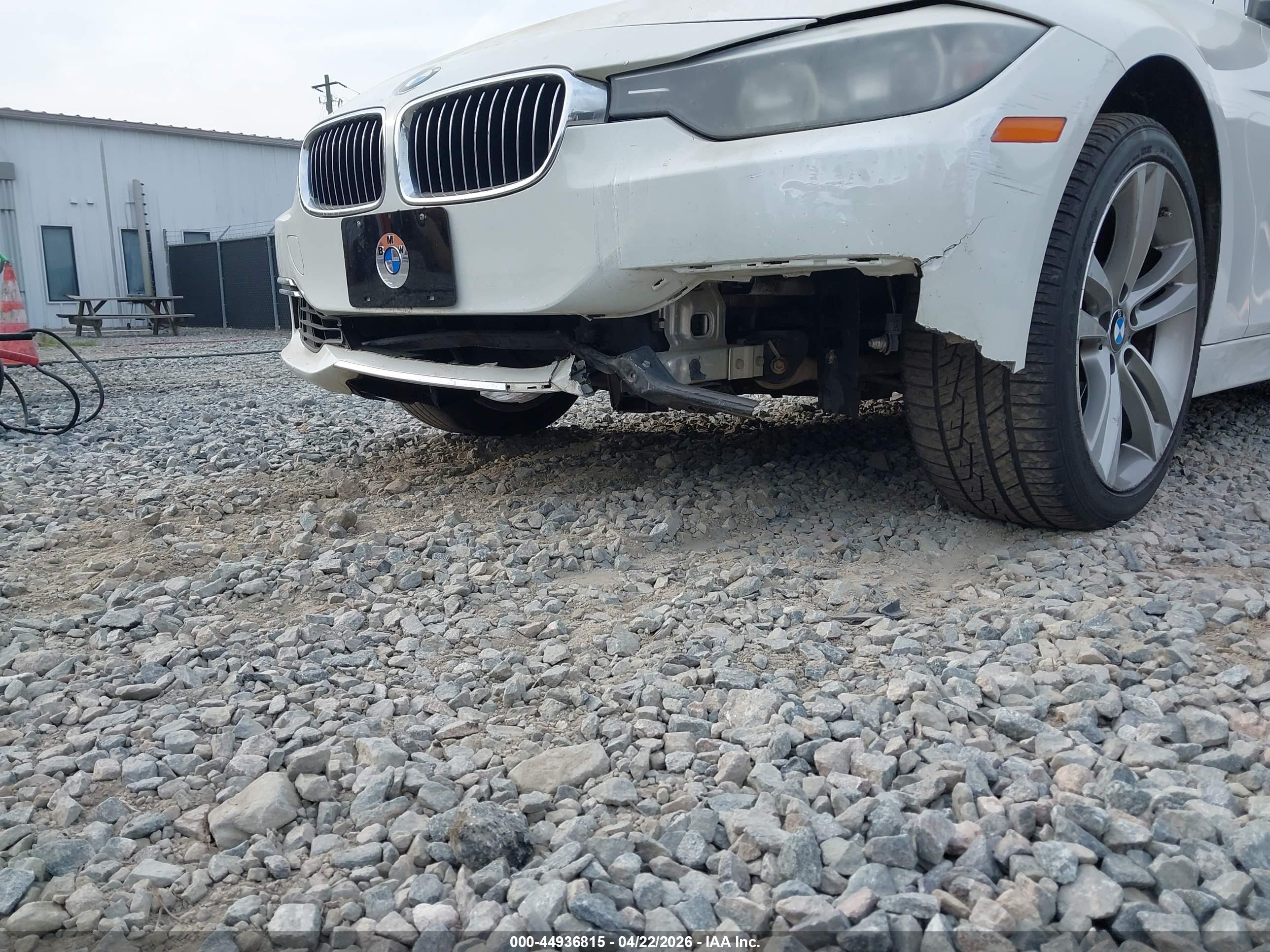 BMW 328I image 6