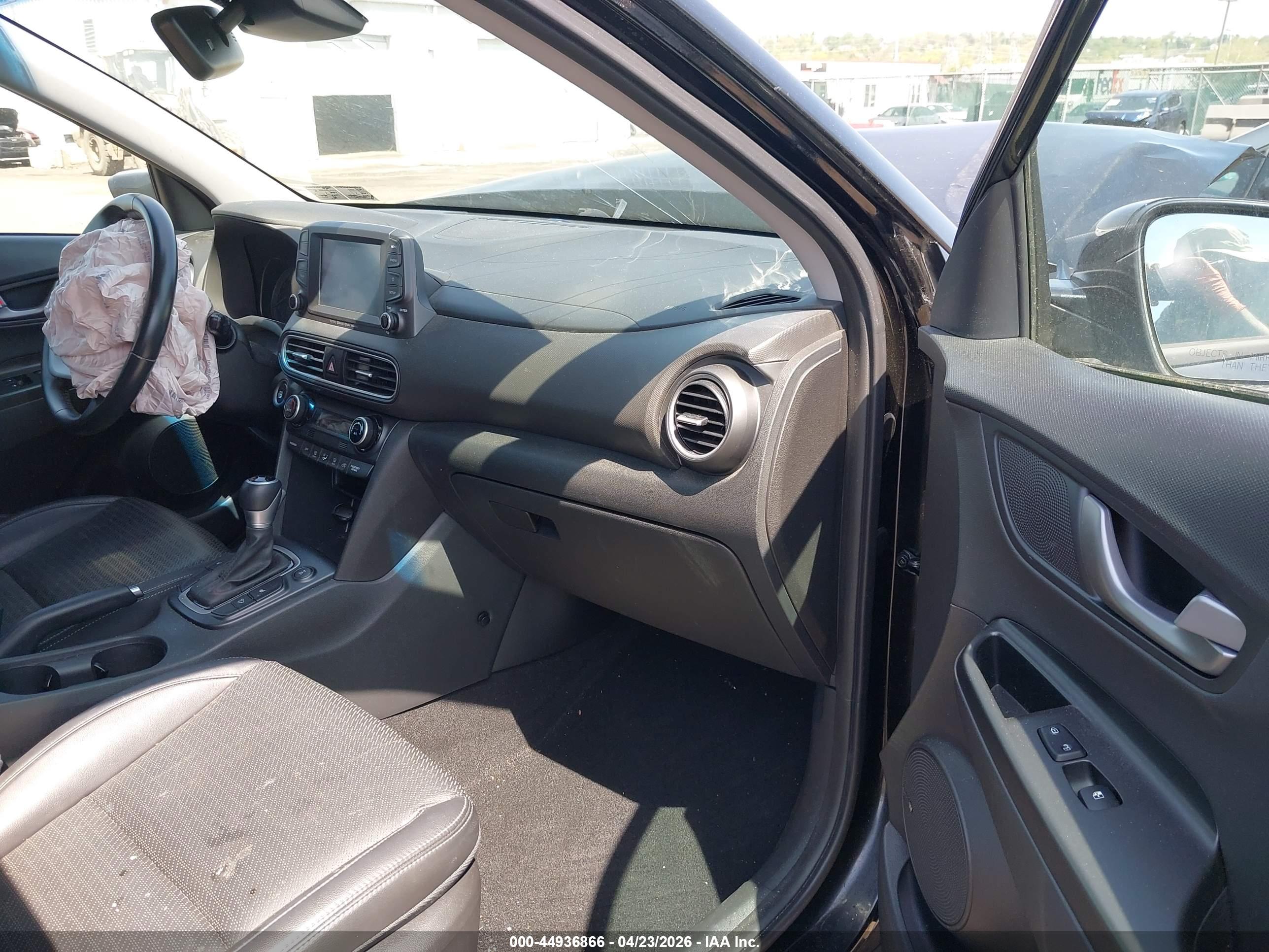 HYUNDAI KONA image 5