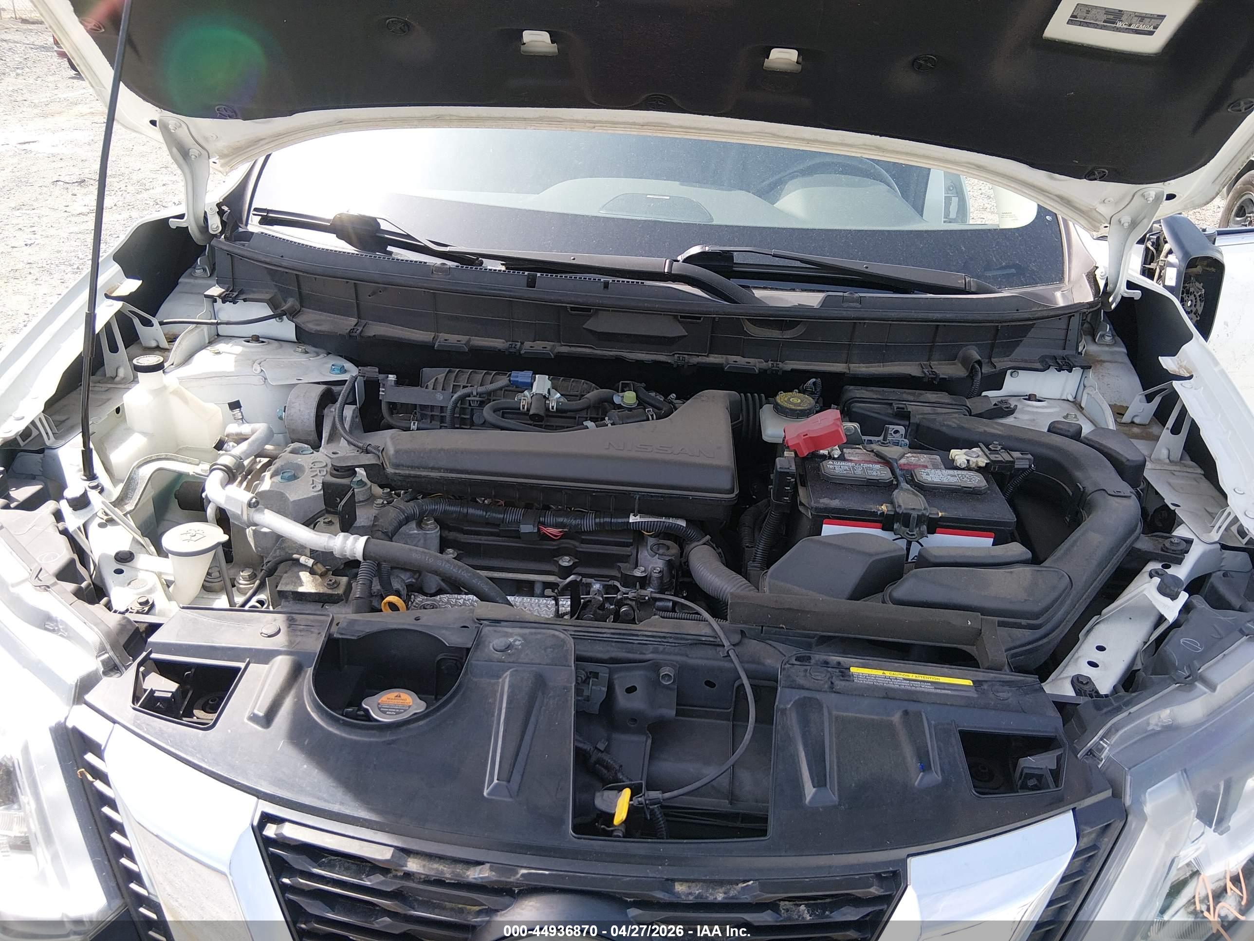 NISSAN ROGUE image 10