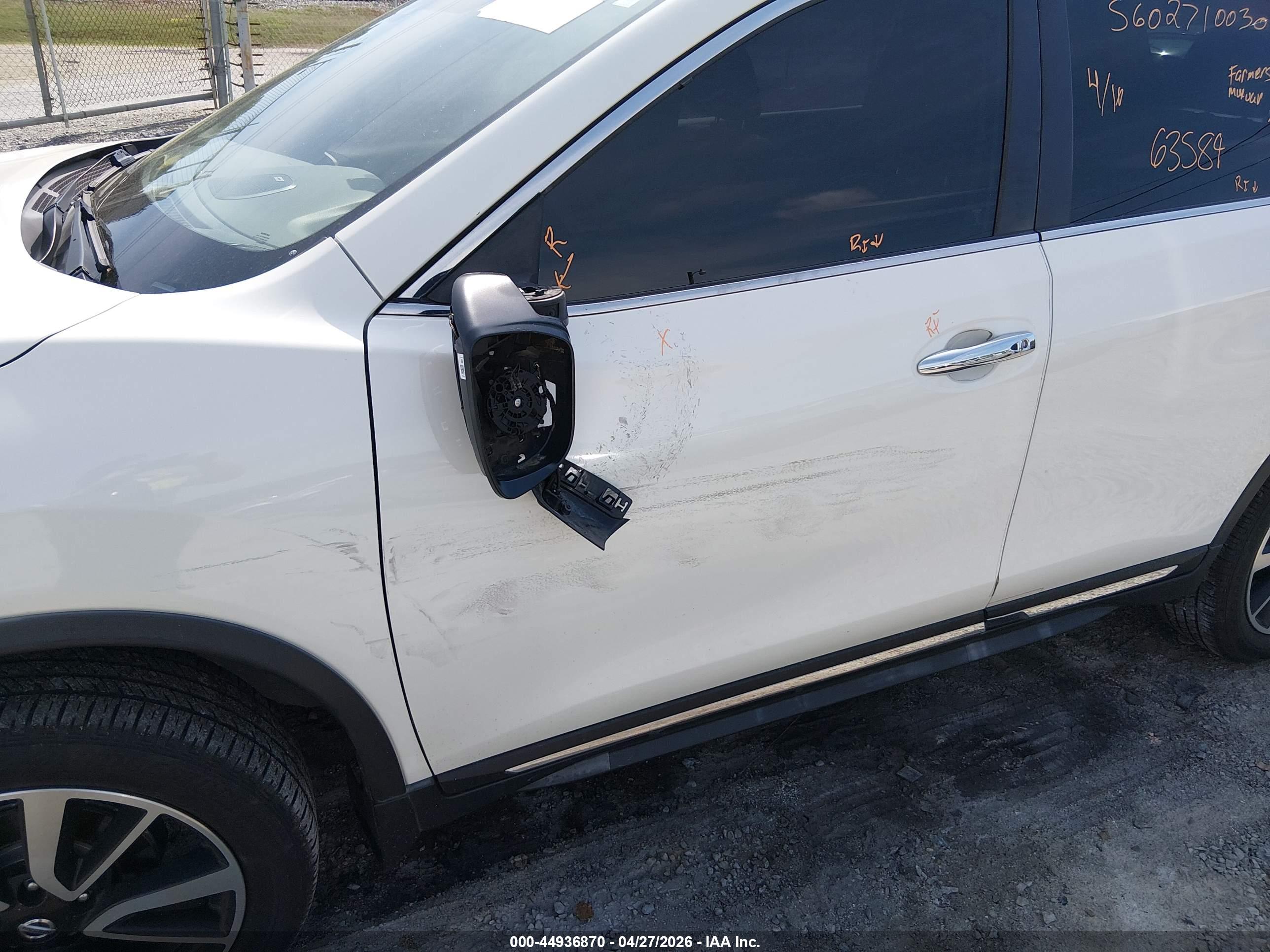 NISSAN ROGUE image 6