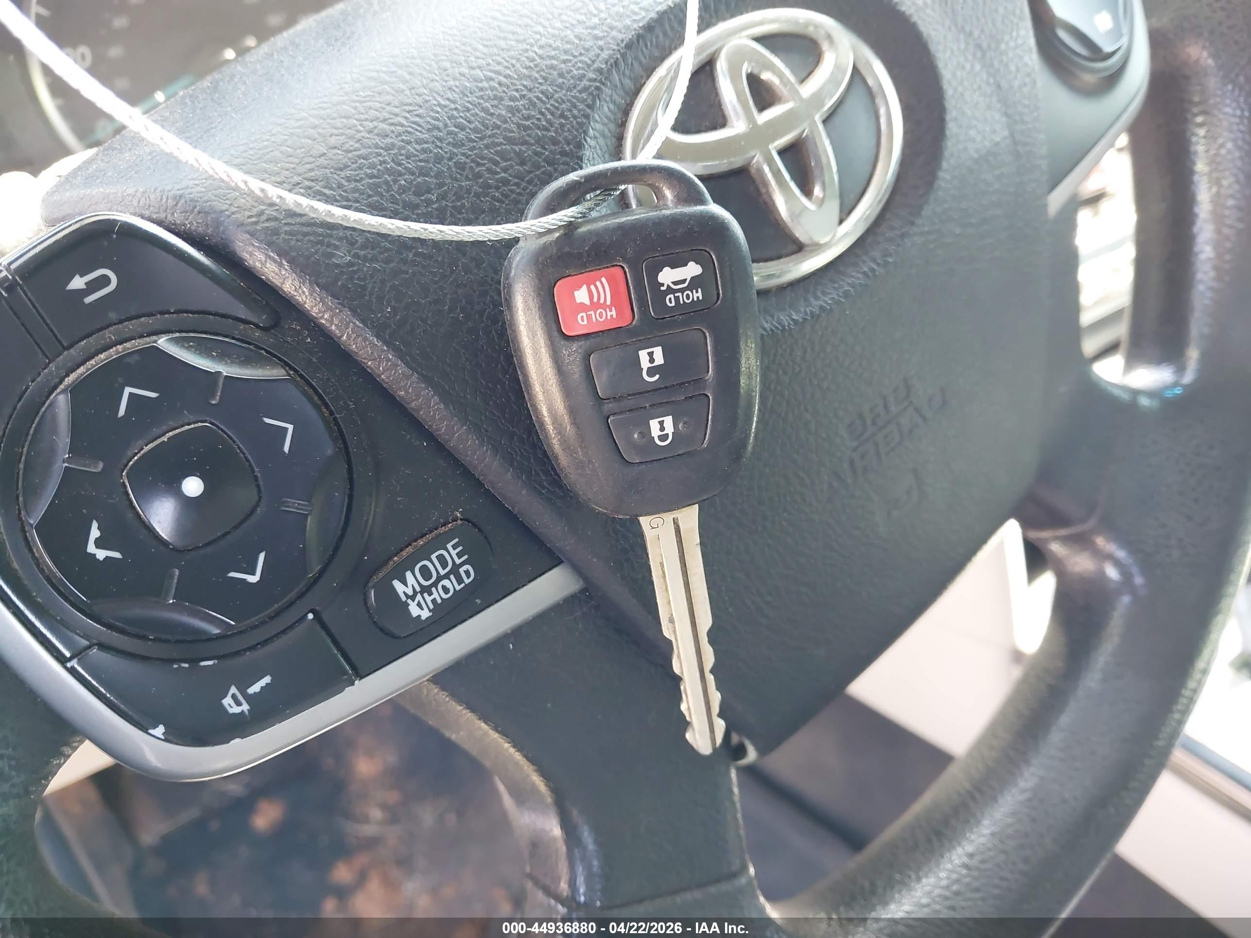 TOYOTA CAMRY image 11