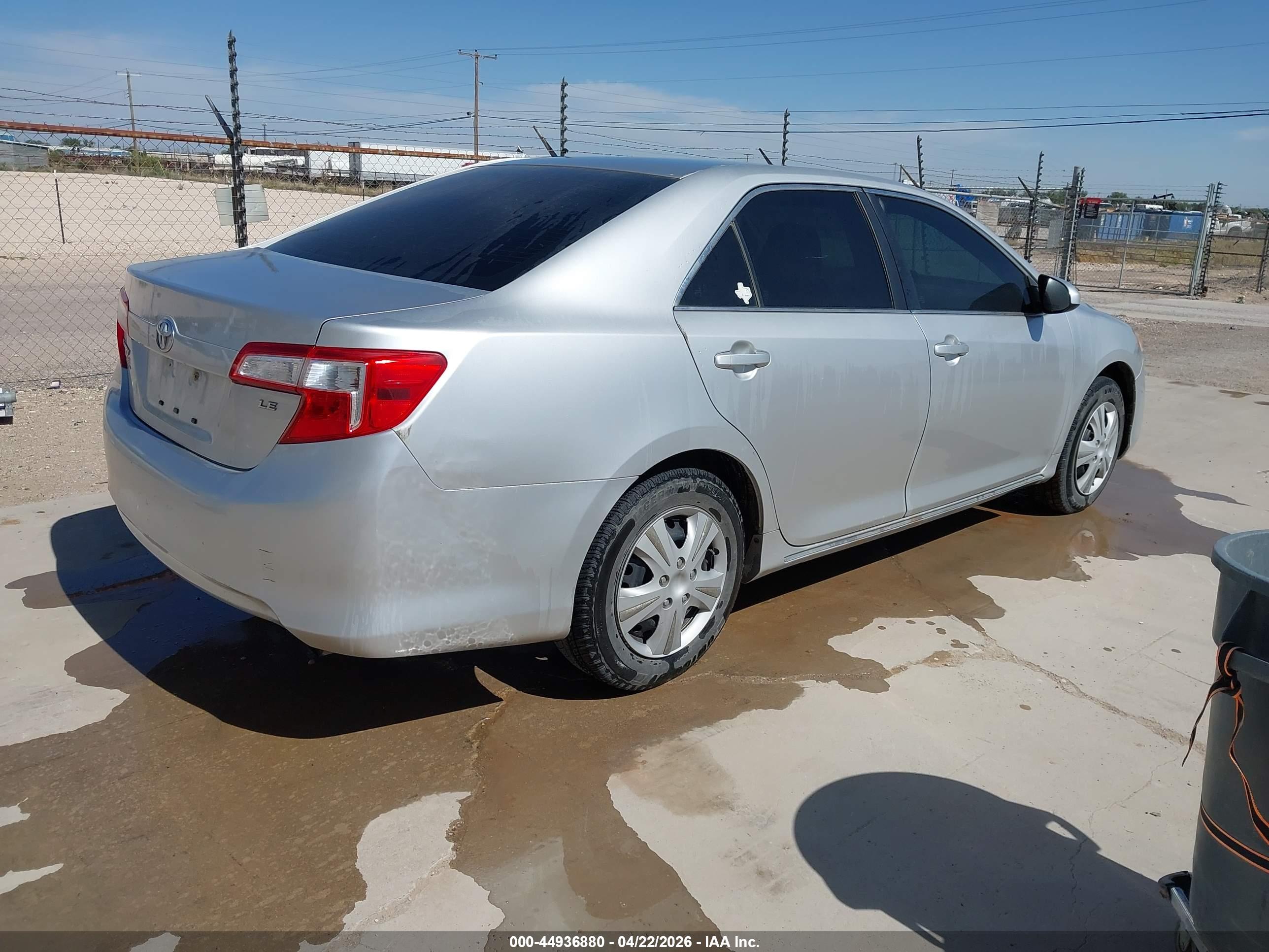 TOYOTA CAMRY image 4
