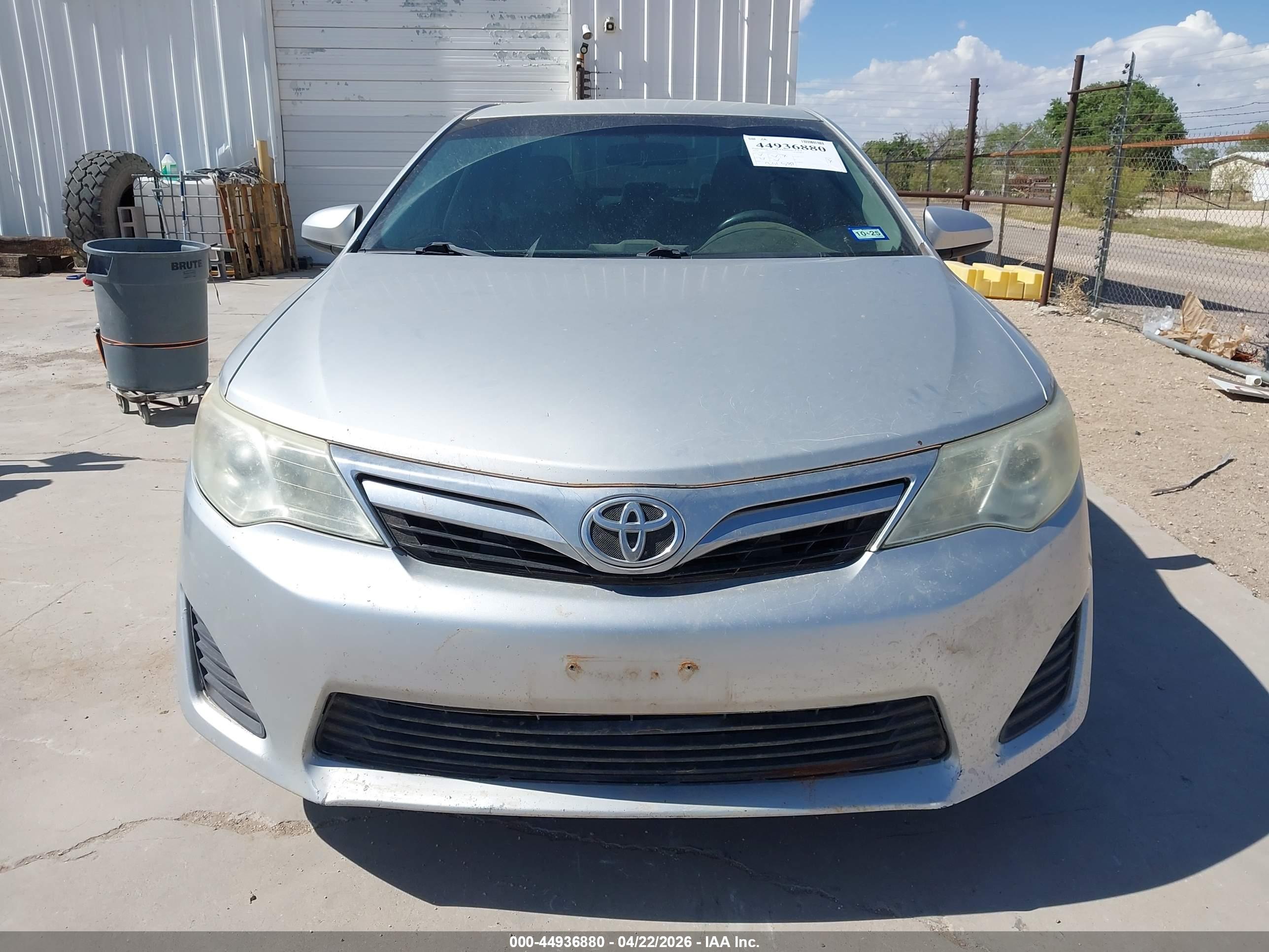 TOYOTA CAMRY image 6