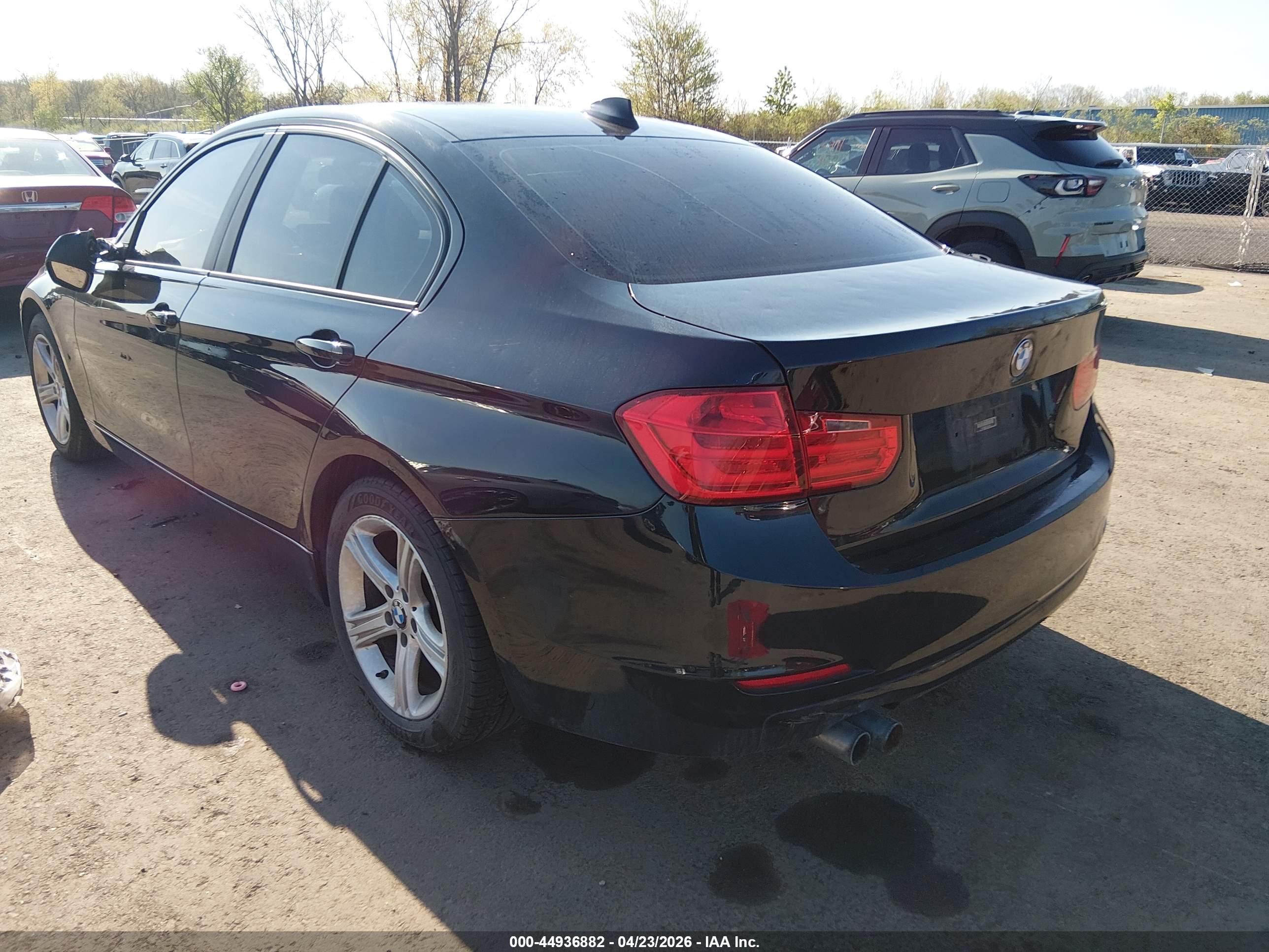 BMW 328I image 3