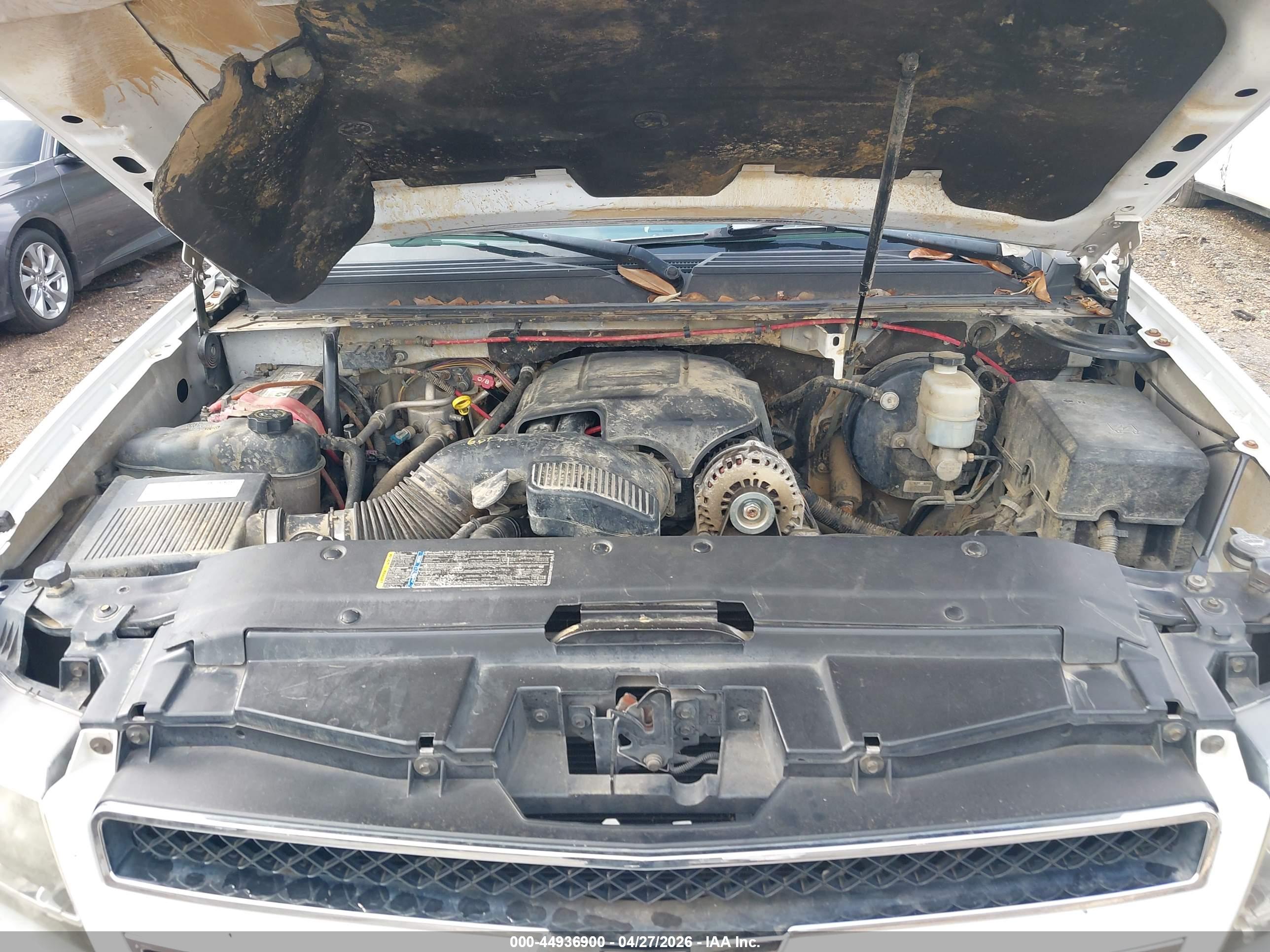 CHEVROLET TAHOE image 10
