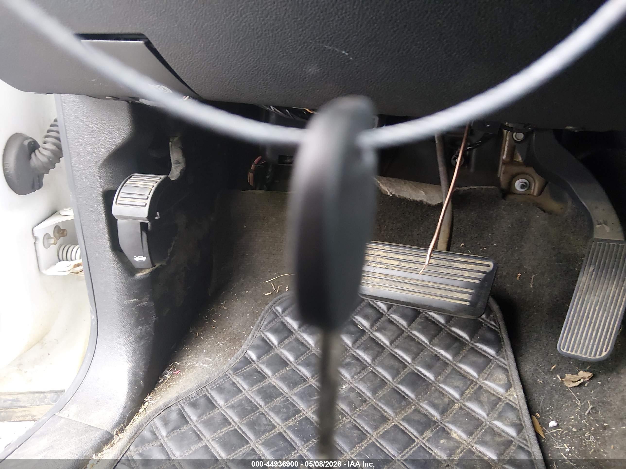 CHEVROLET TAHOE image 11
