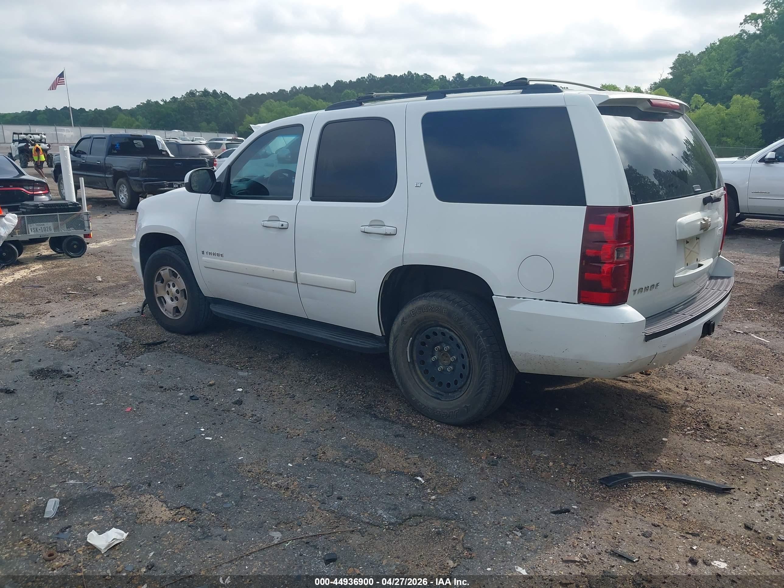CHEVROLET TAHOE image 3