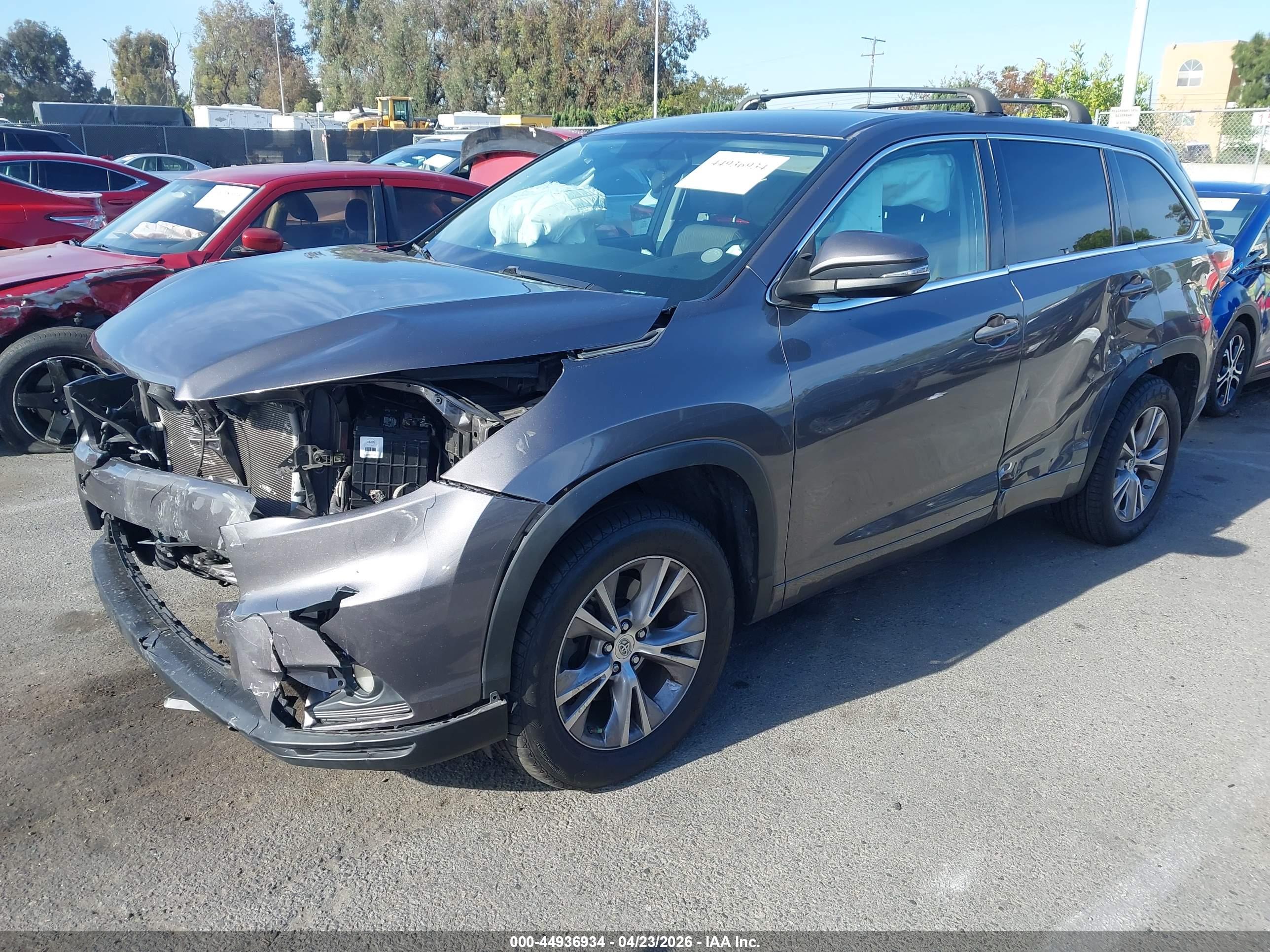 TOYOTA HIGHLANDER image 2