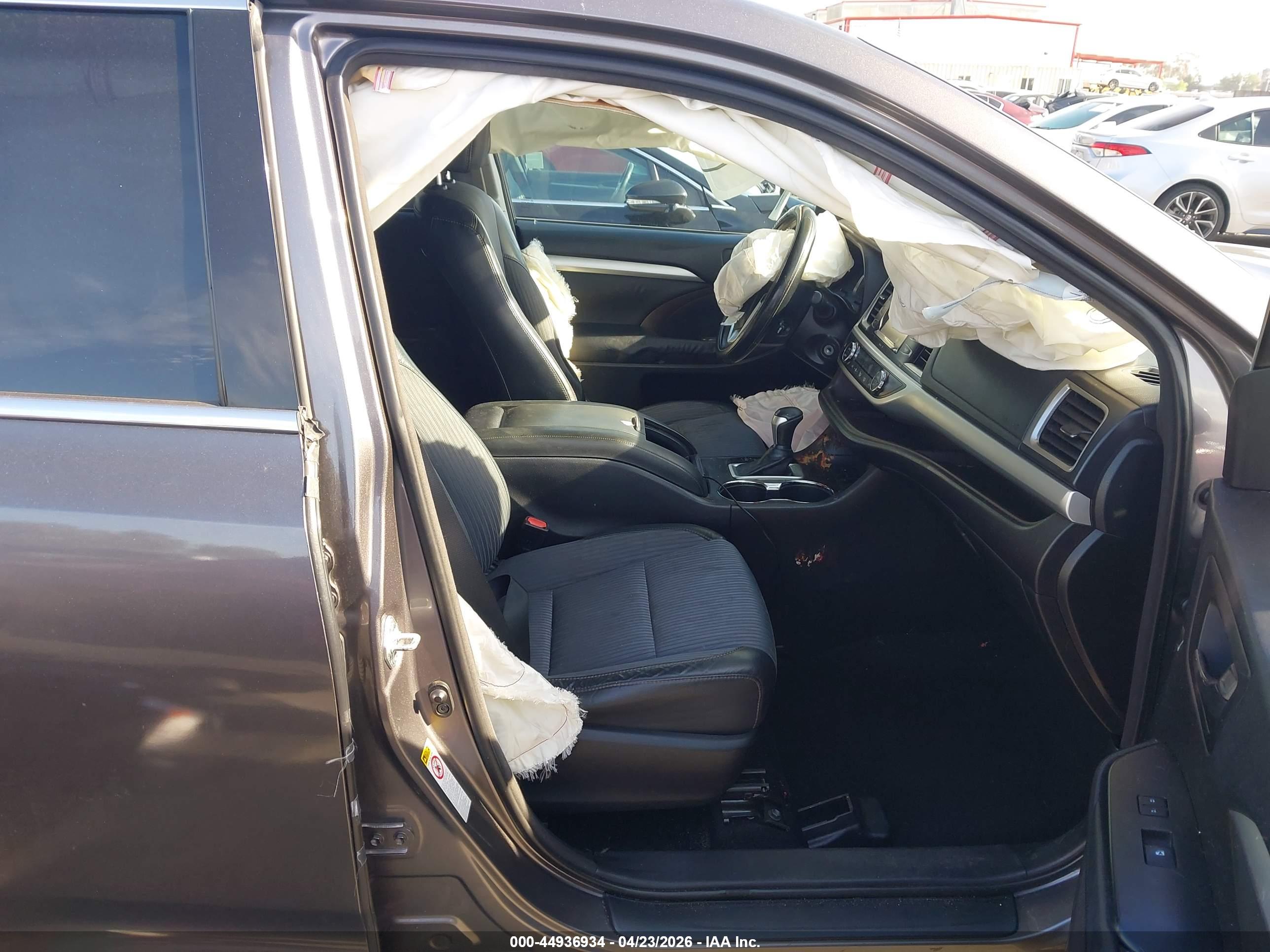 TOYOTA HIGHLANDER image 5