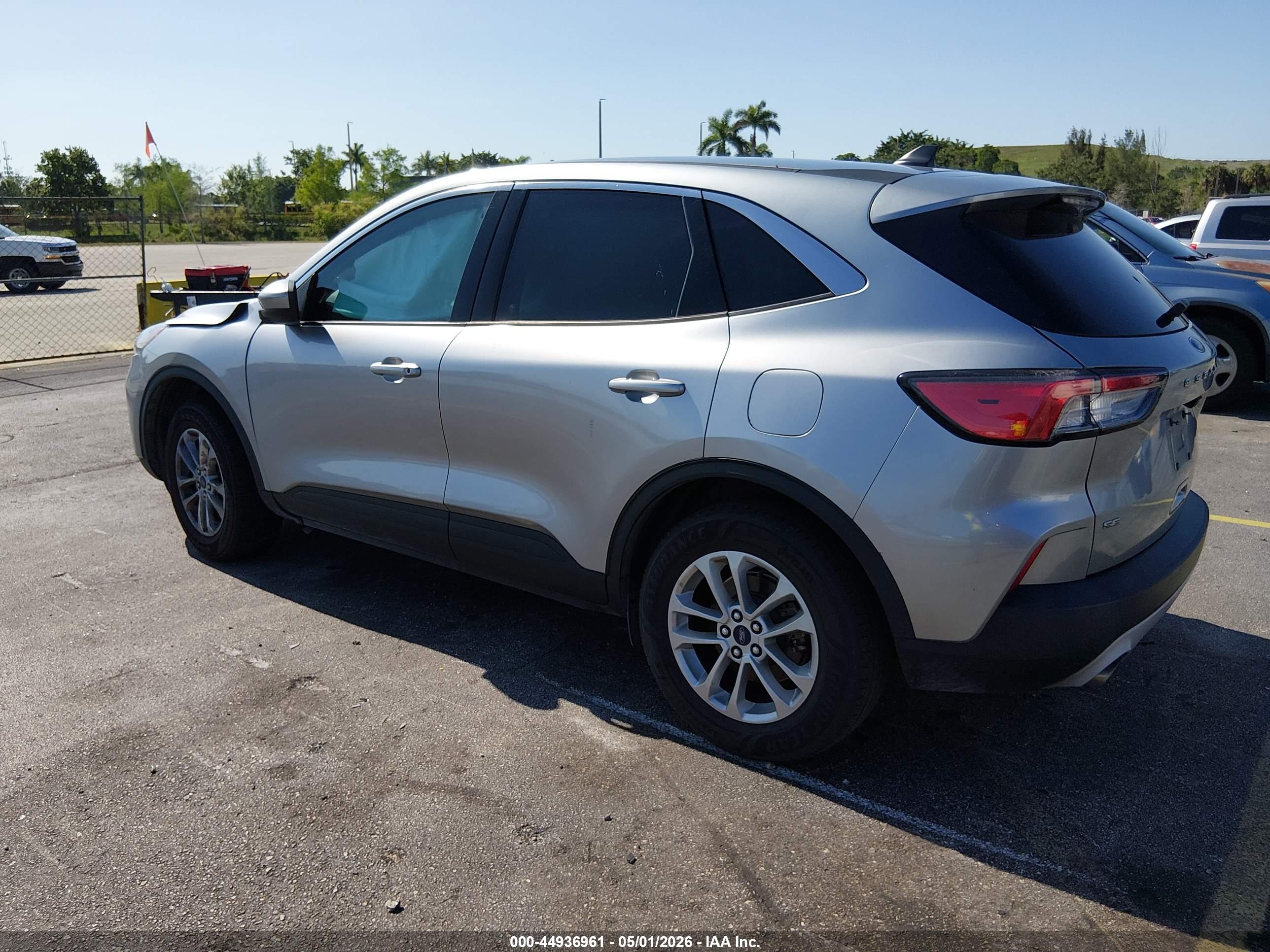 FORD ESCAPE image 3