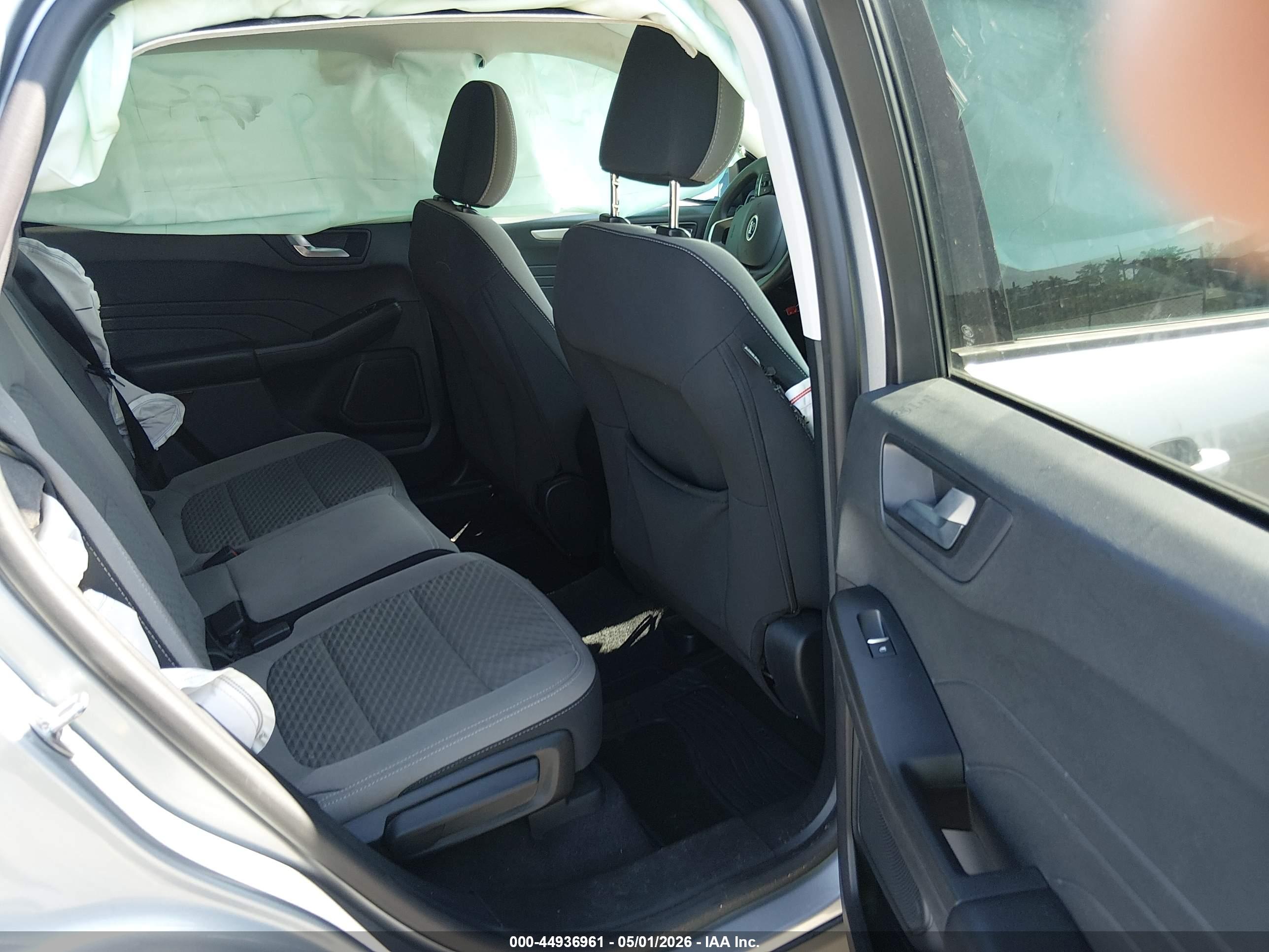 FORD ESCAPE image 8