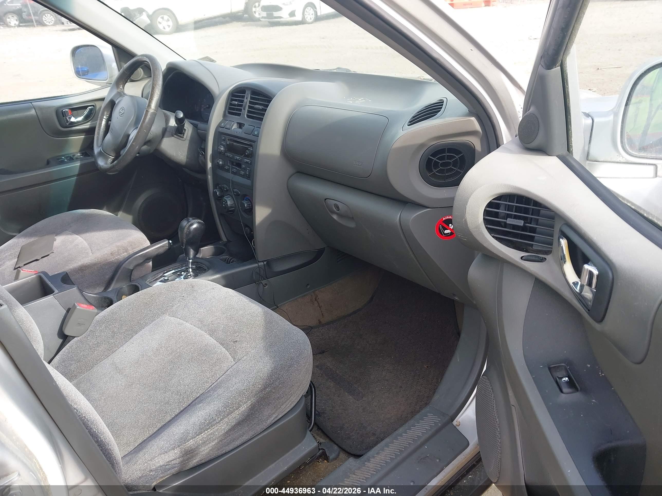 HYUNDAI SANTA image 5