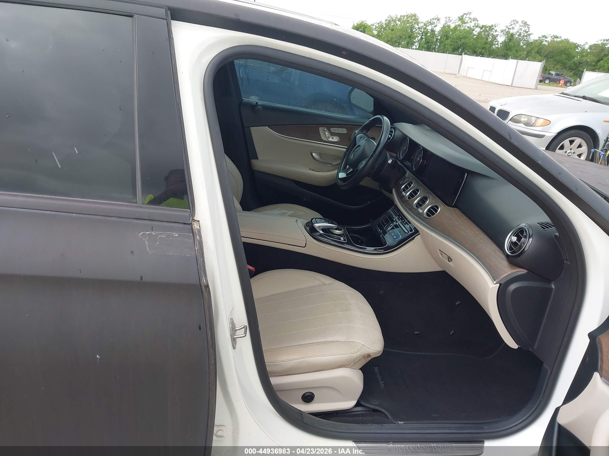 MERCEDES-BENZ E image 5