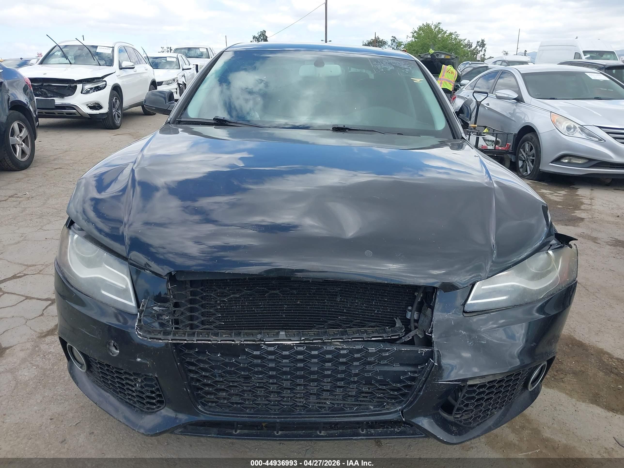 AUDI A4 image 6