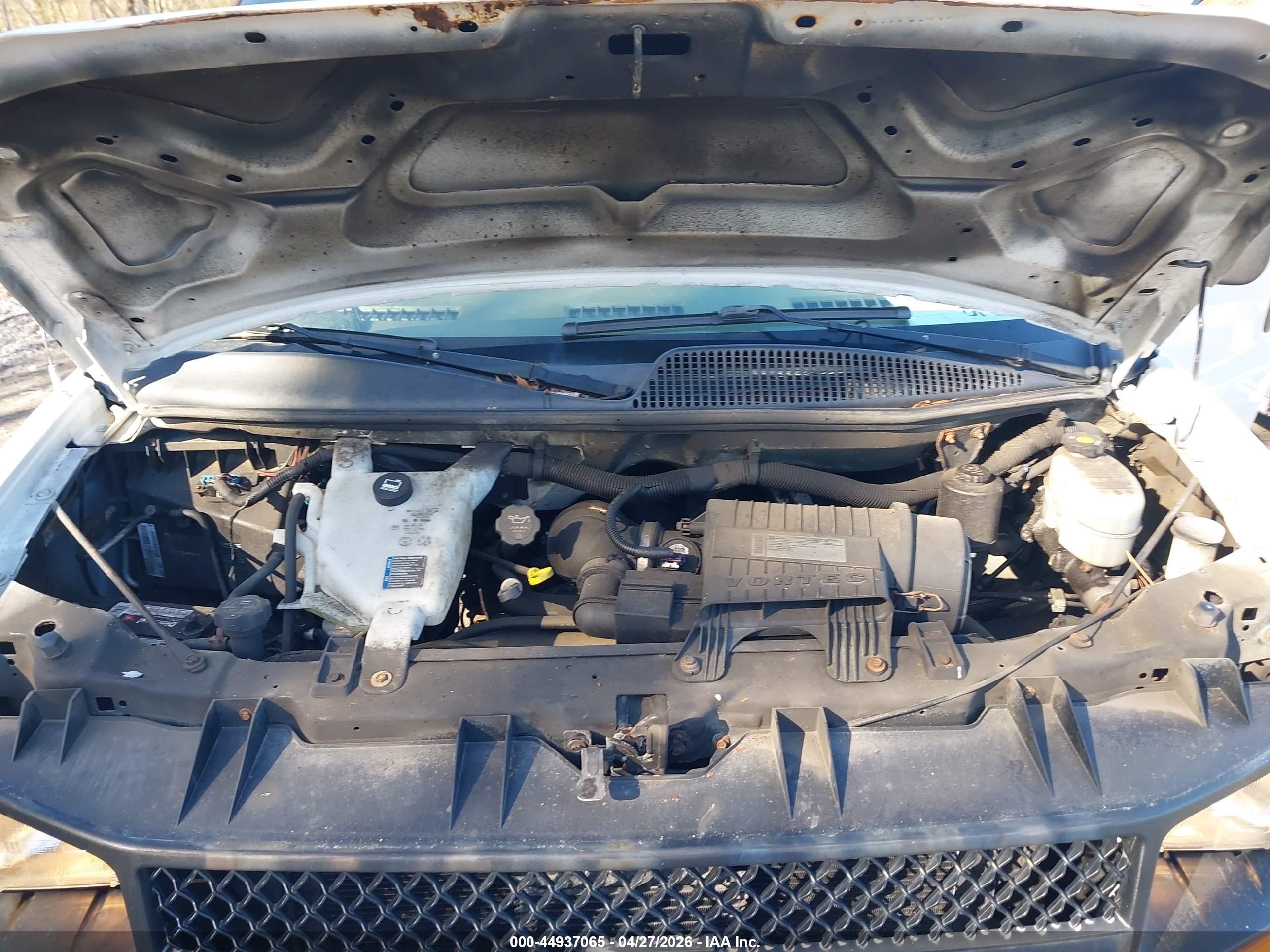 CHEVROLET EXPRESS image 10