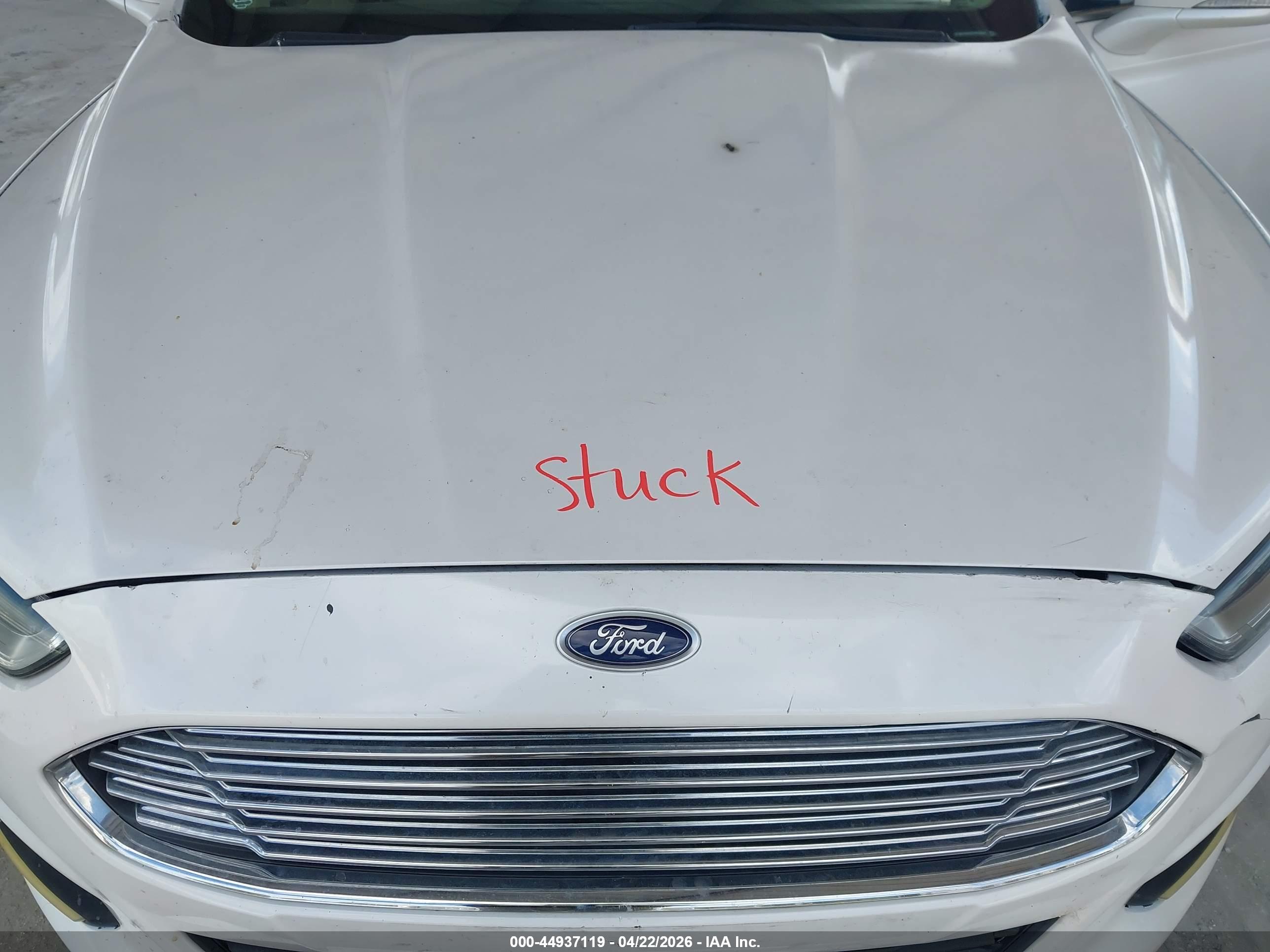 FORD FUSION image 10