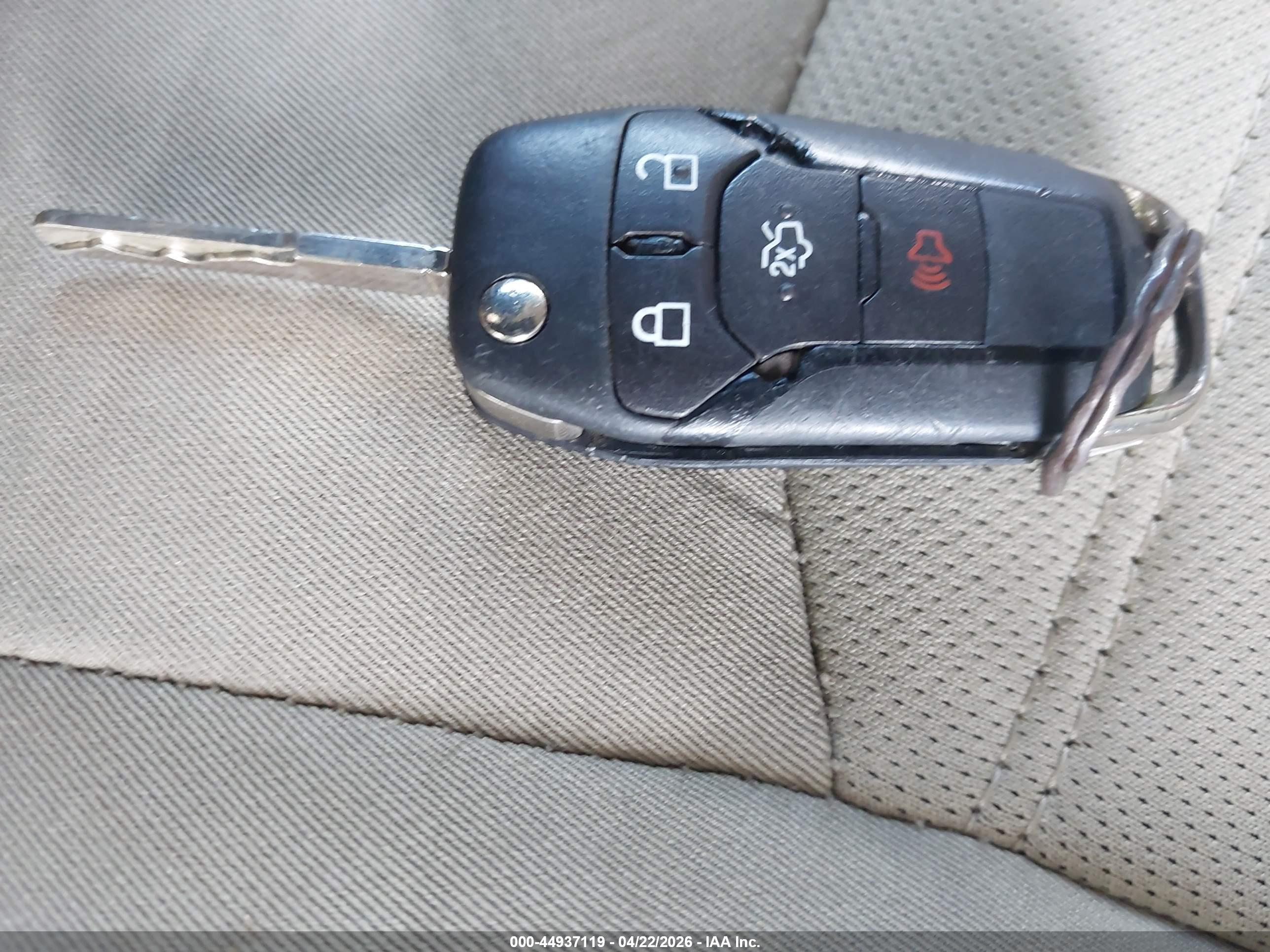 FORD FUSION image 11