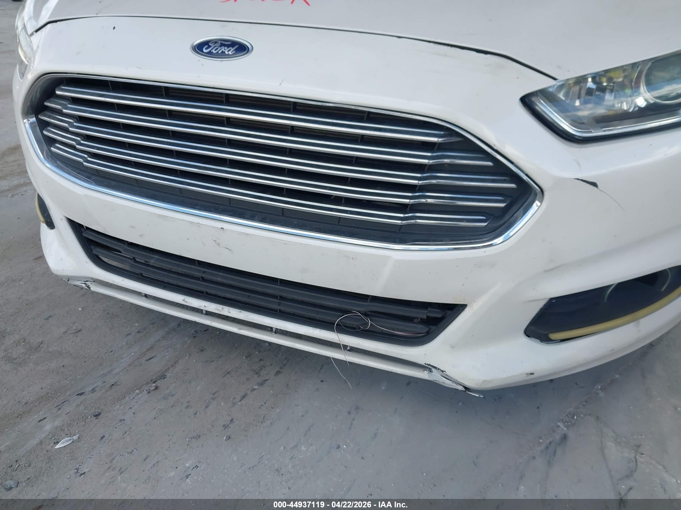 FORD FUSION image 6