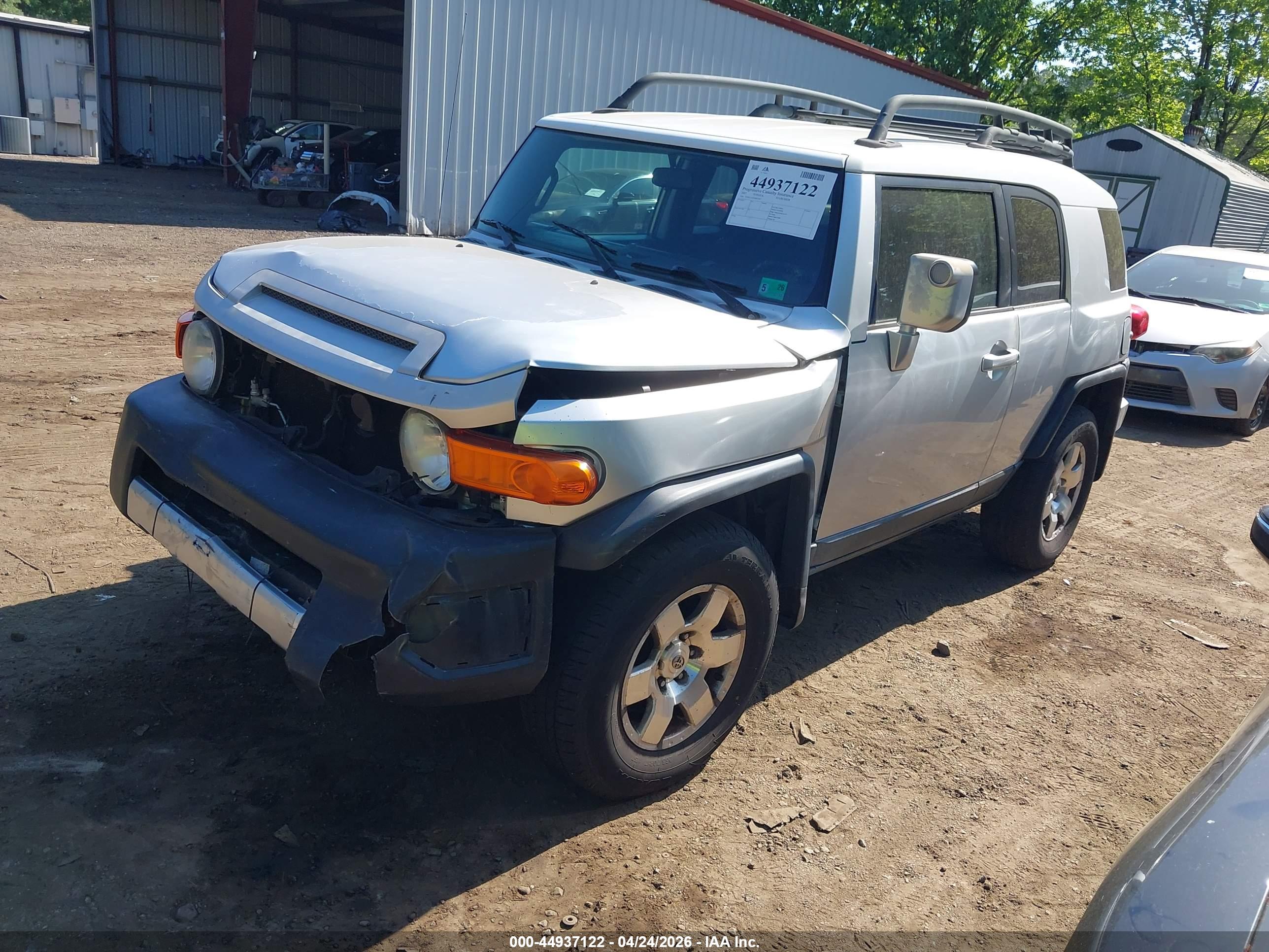 TOYOTA FJ image 2