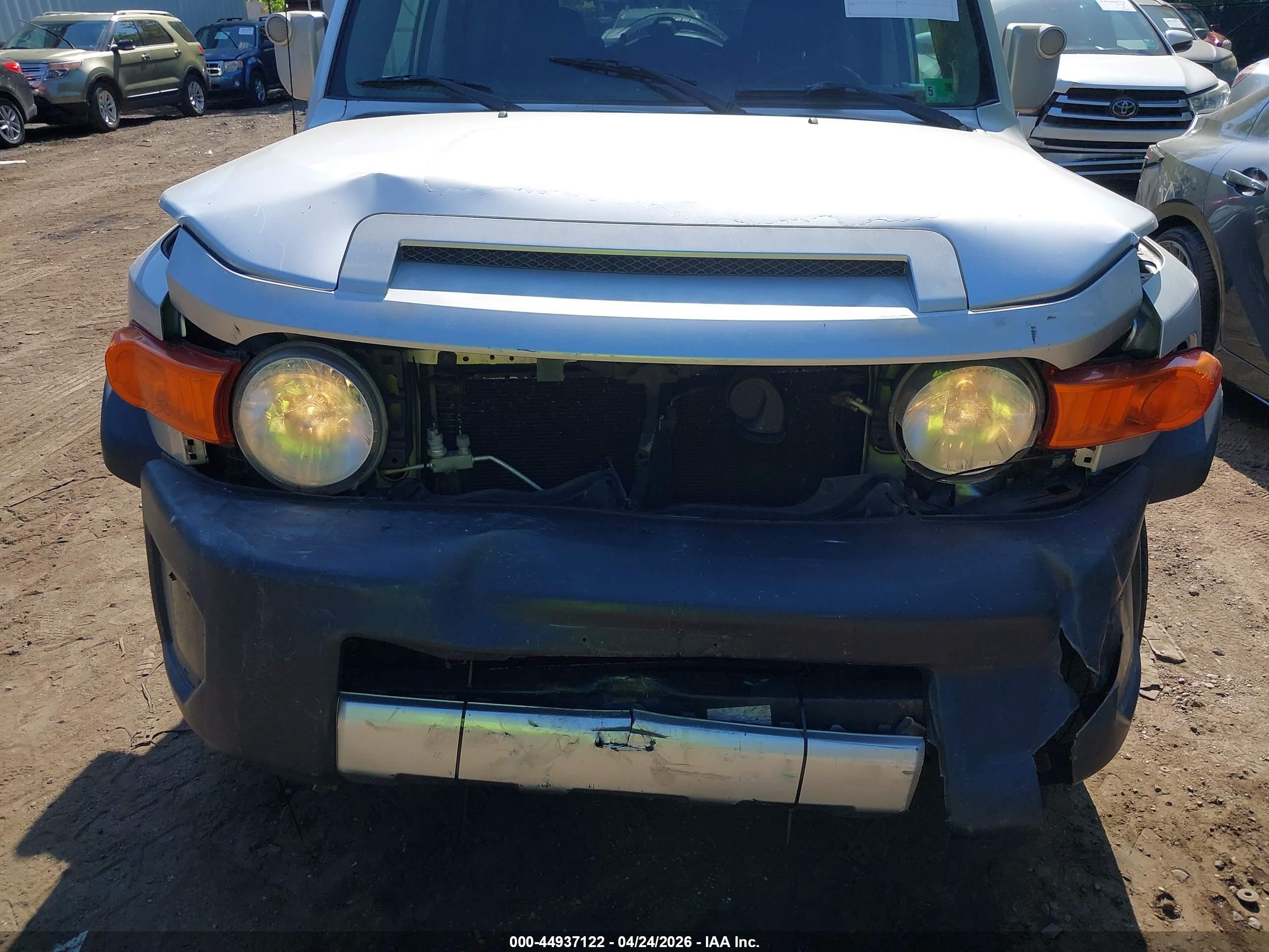 TOYOTA FJ image 6