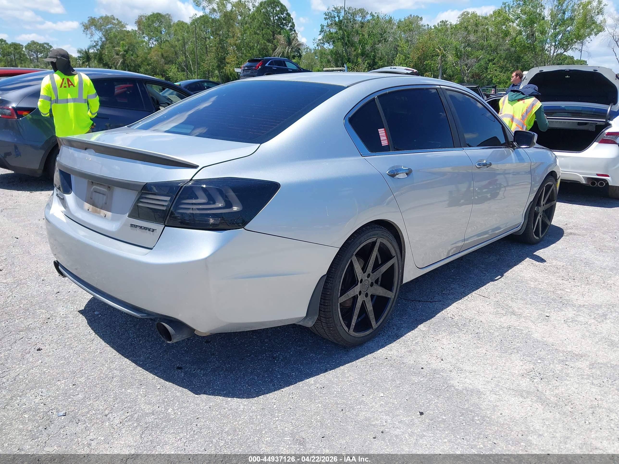 HONDA ACCORD image 4