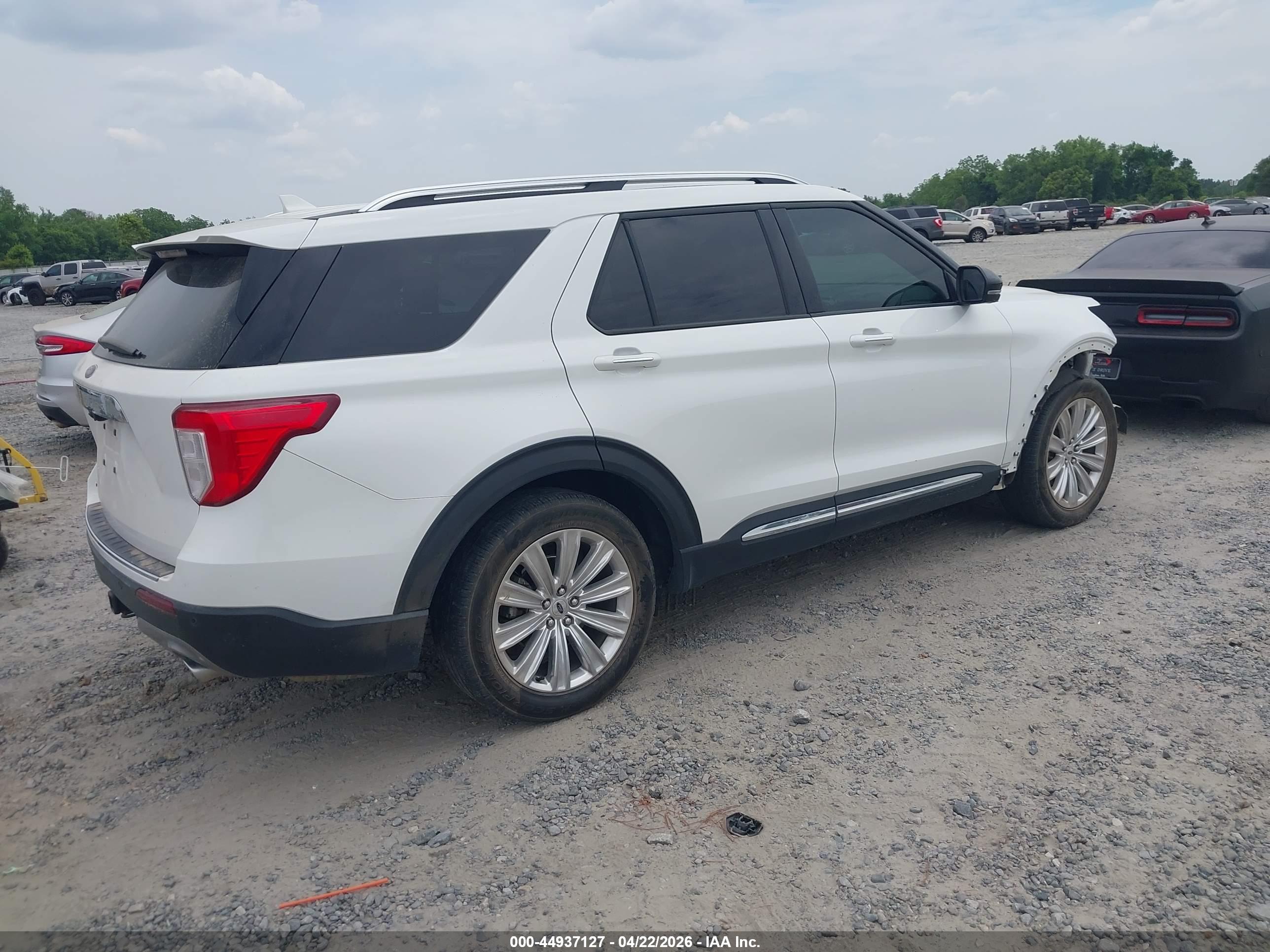 FORD EXPLORER image 4
