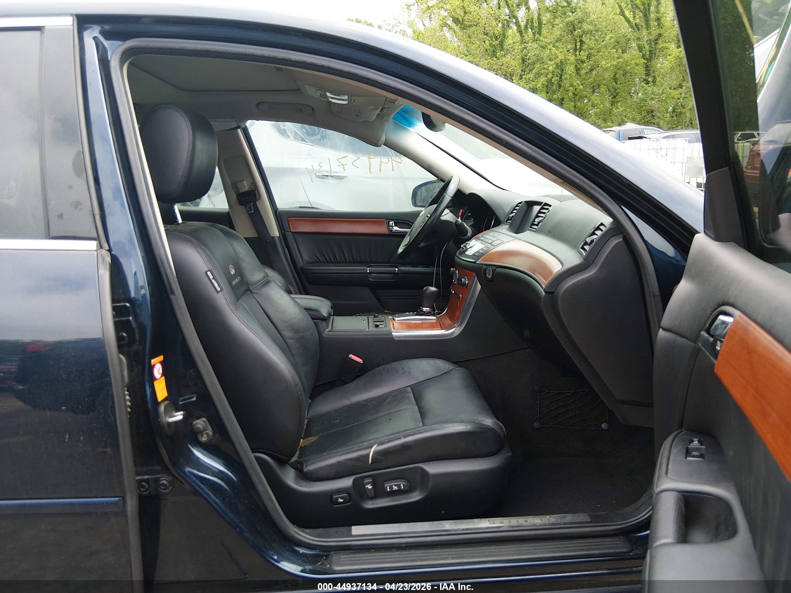 INFINITI M35X image 5