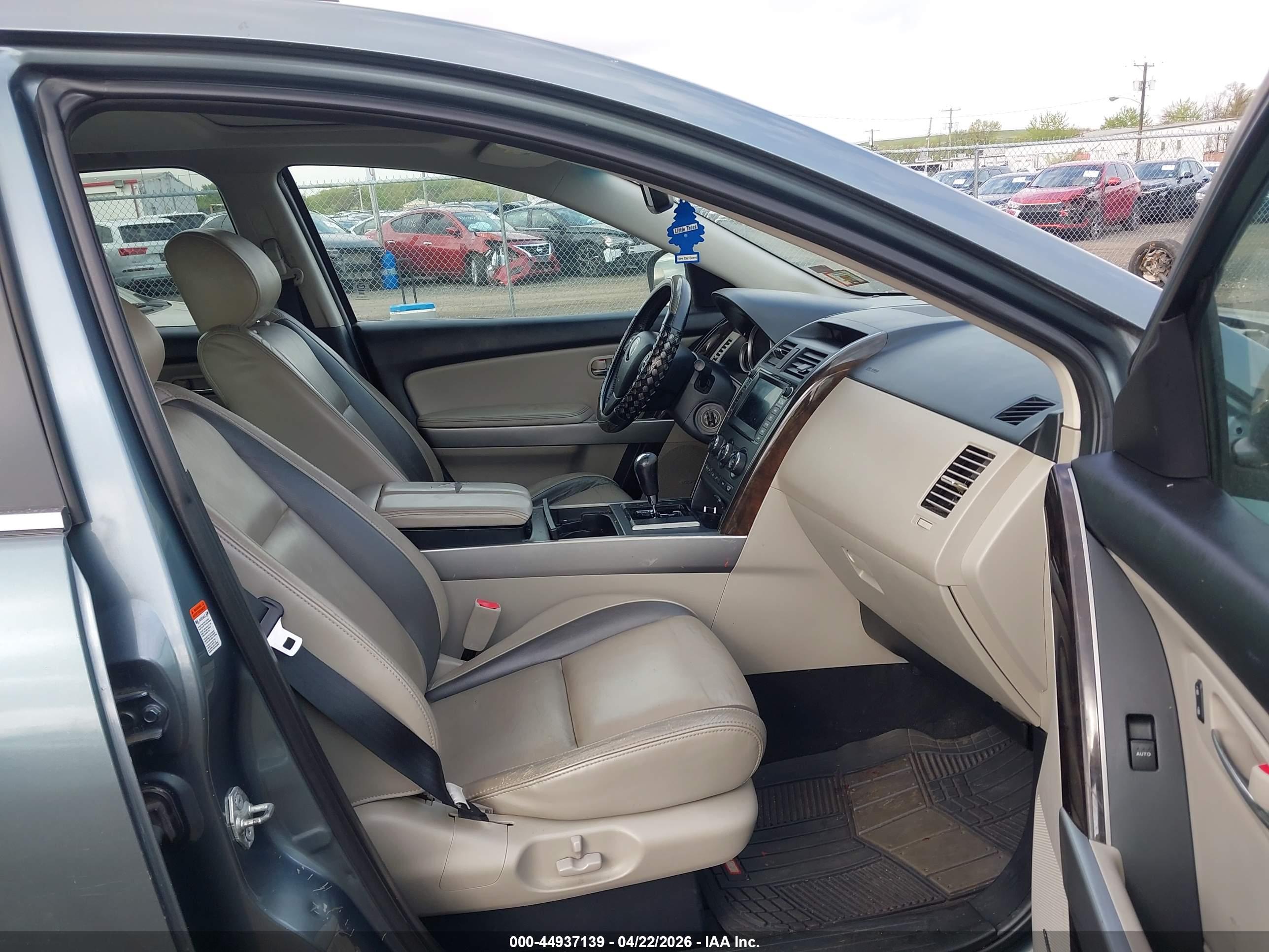 MAZDA CX-9 image 5