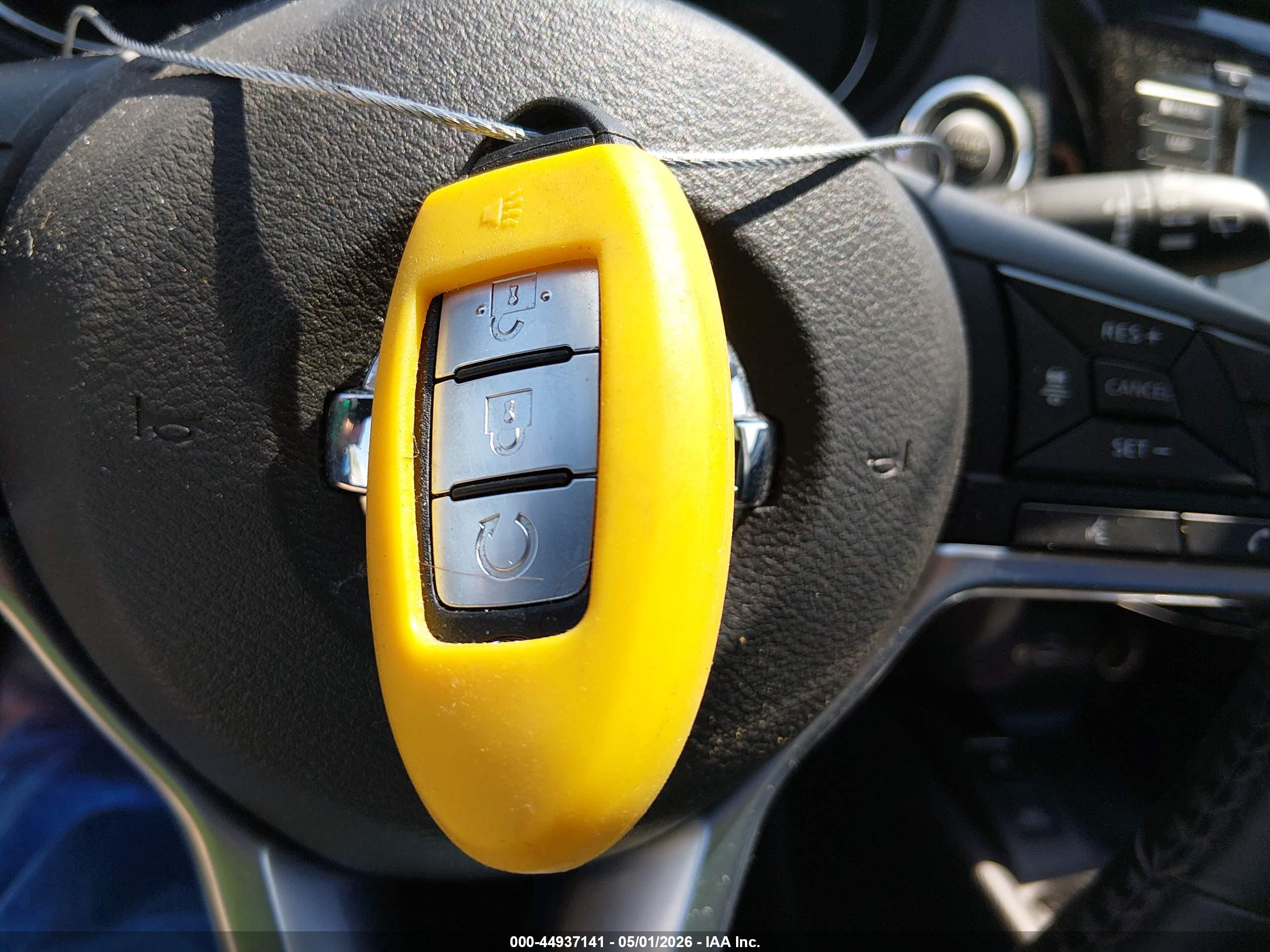 NISSAN ROGUE image 11