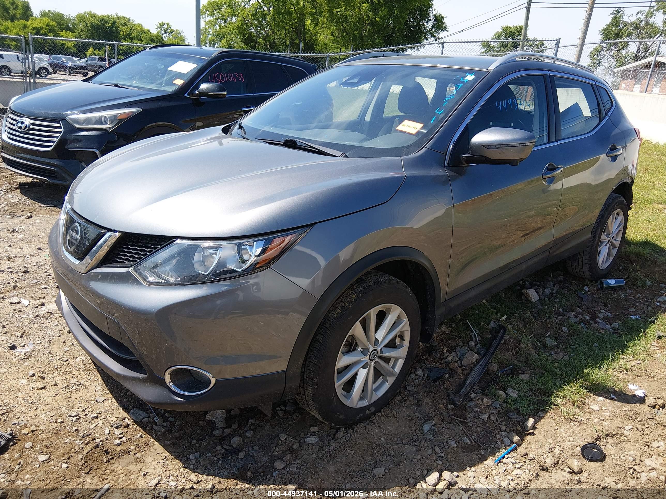 NISSAN ROGUE image 2