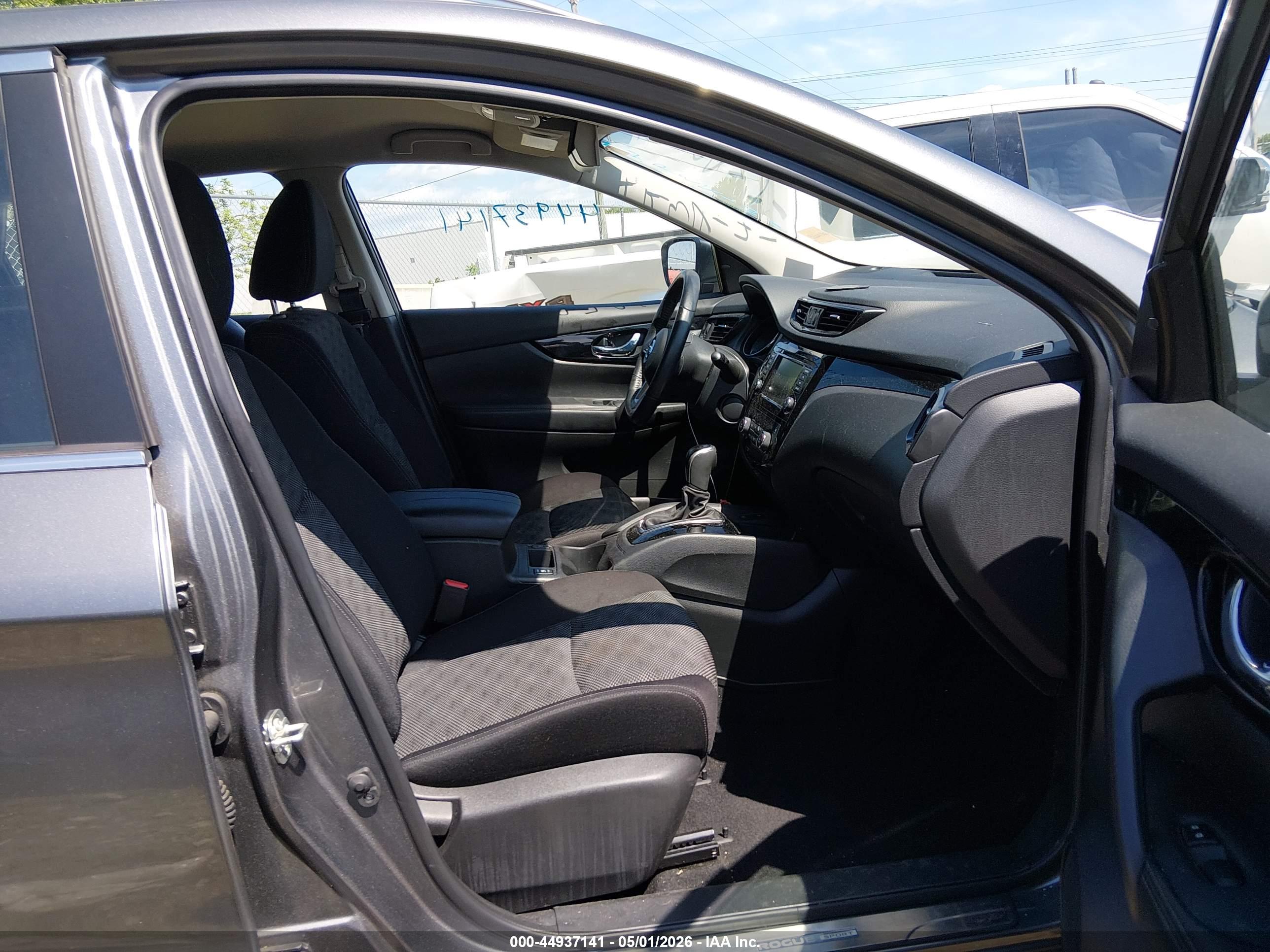 NISSAN ROGUE image 5
