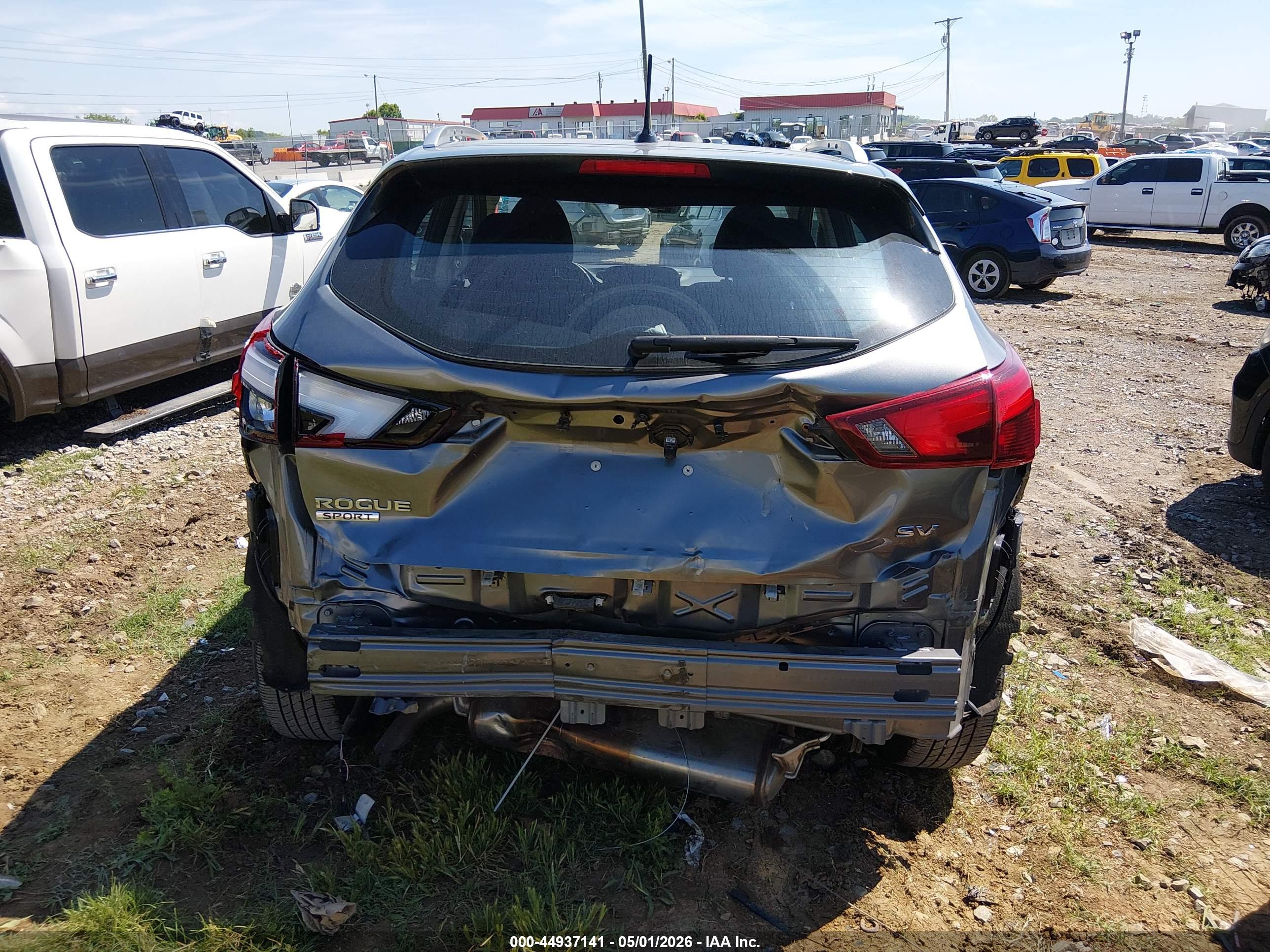 NISSAN ROGUE image 6