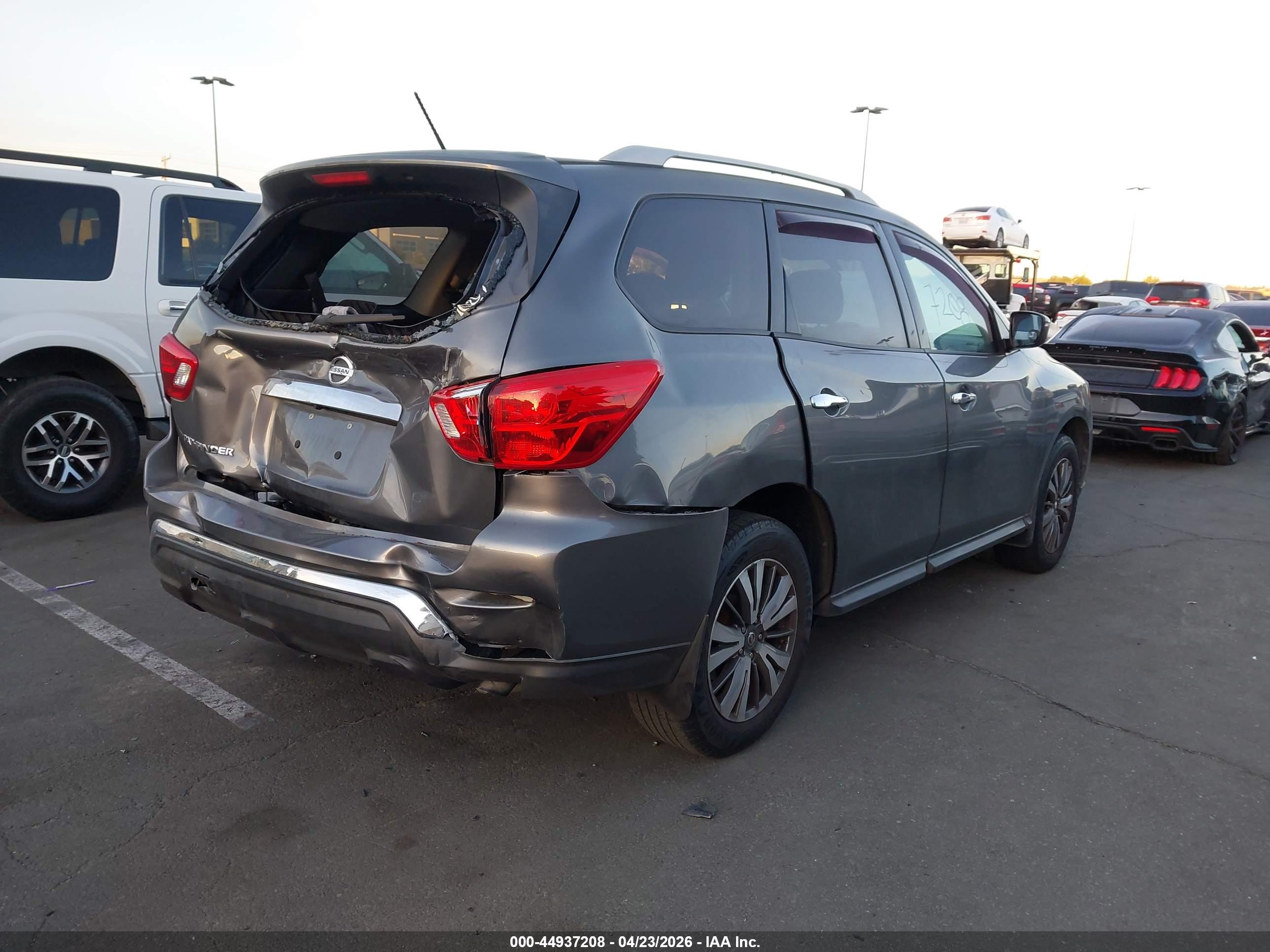 NISSAN PATHFINDER image 4