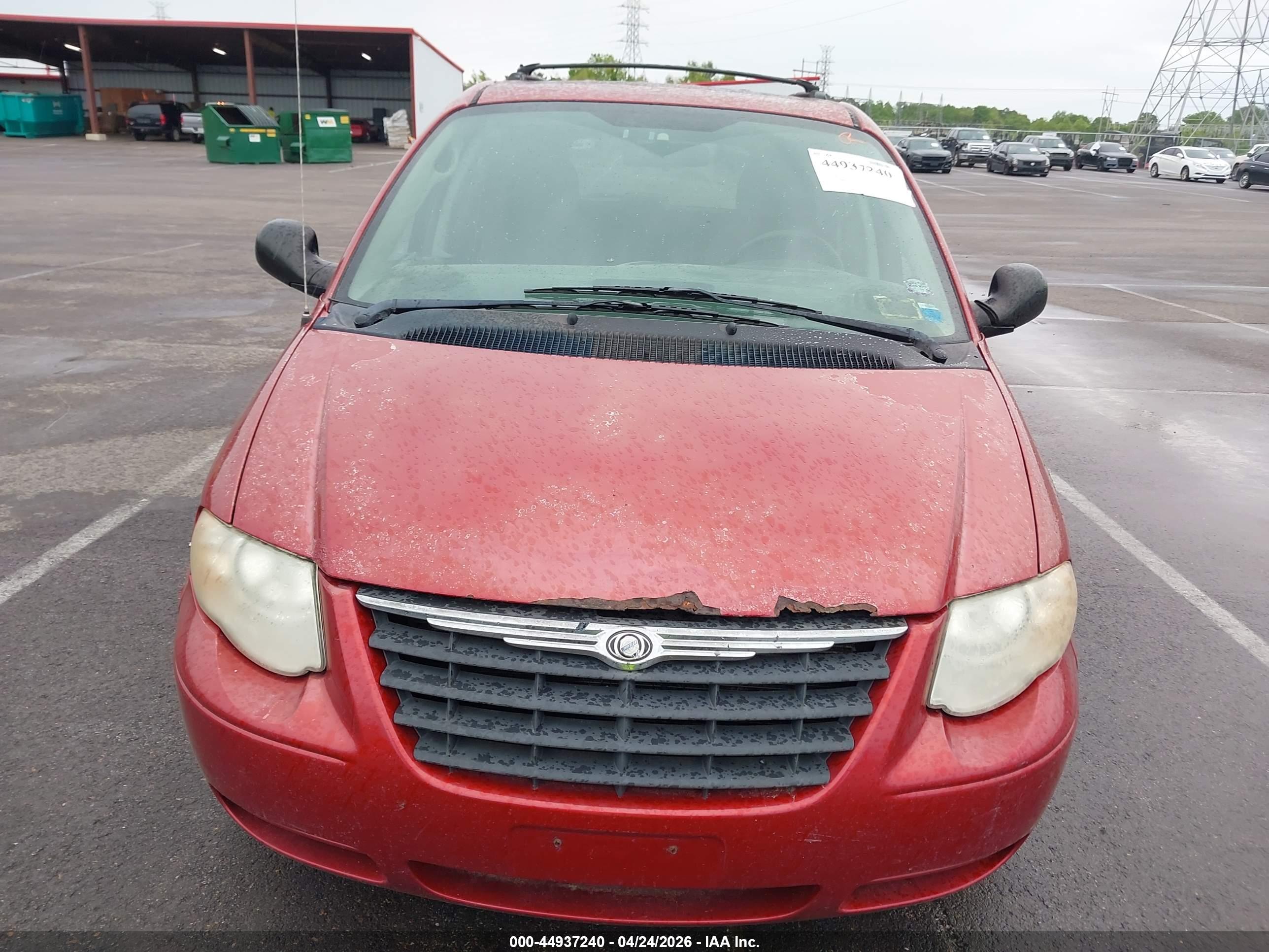 CHRYSLER TOWN image 6