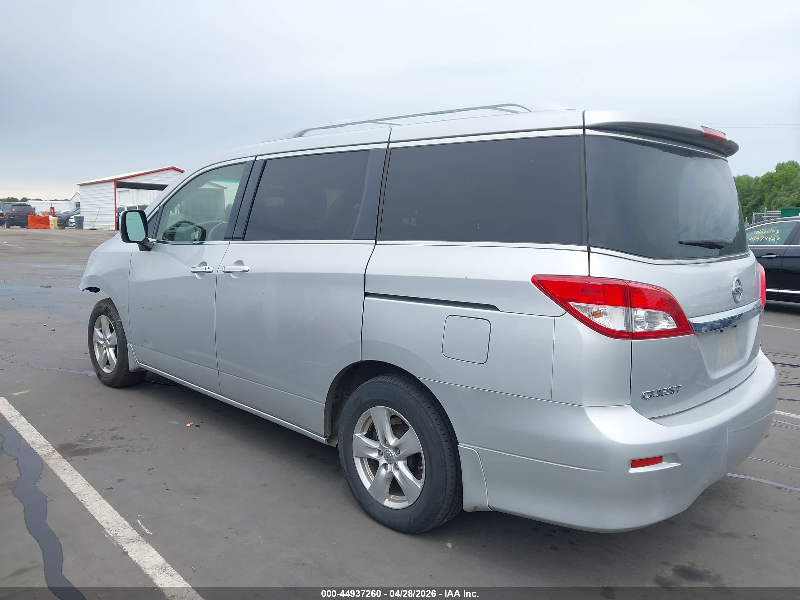 NISSAN QUEST image 3