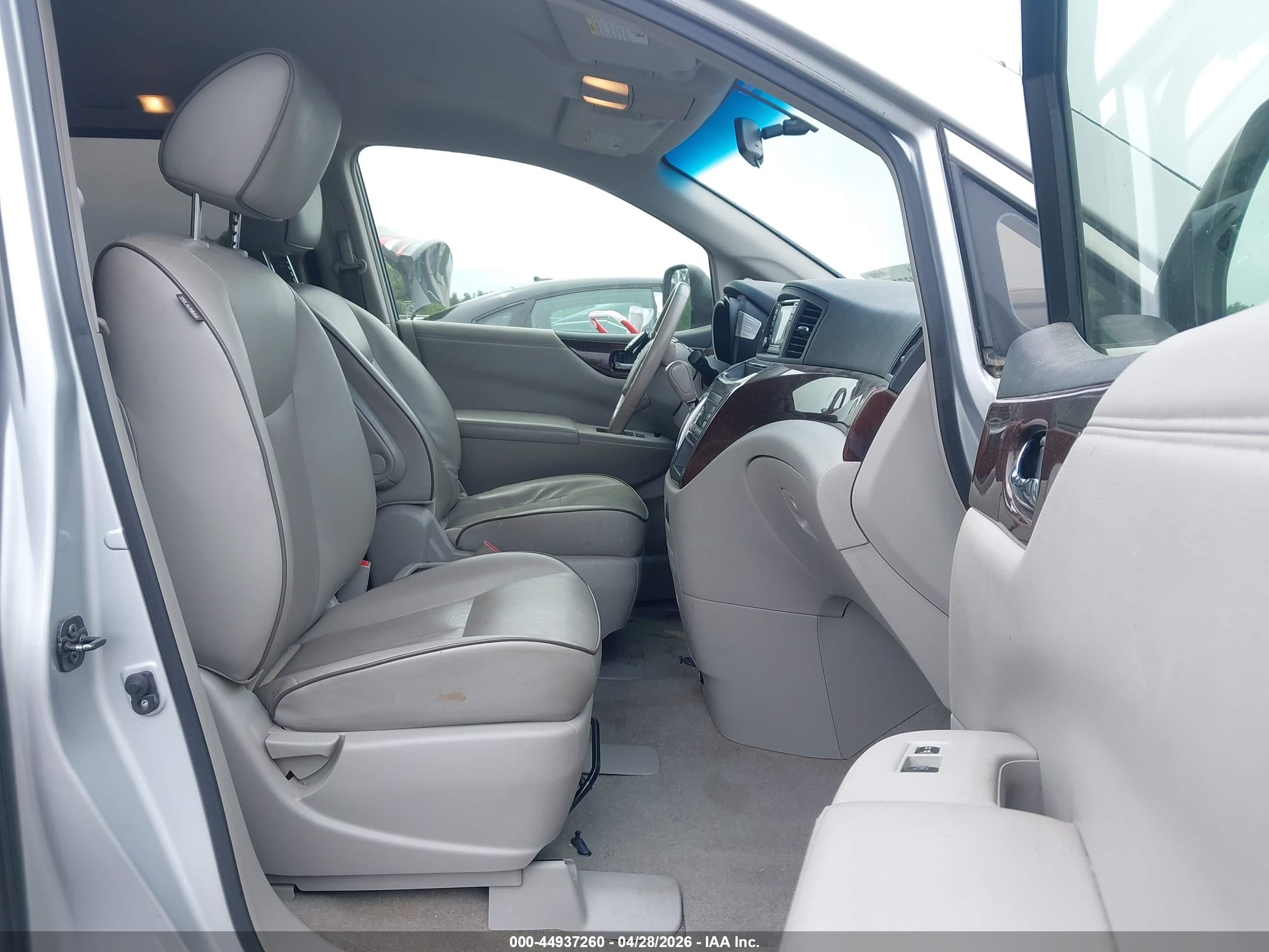NISSAN QUEST image 5