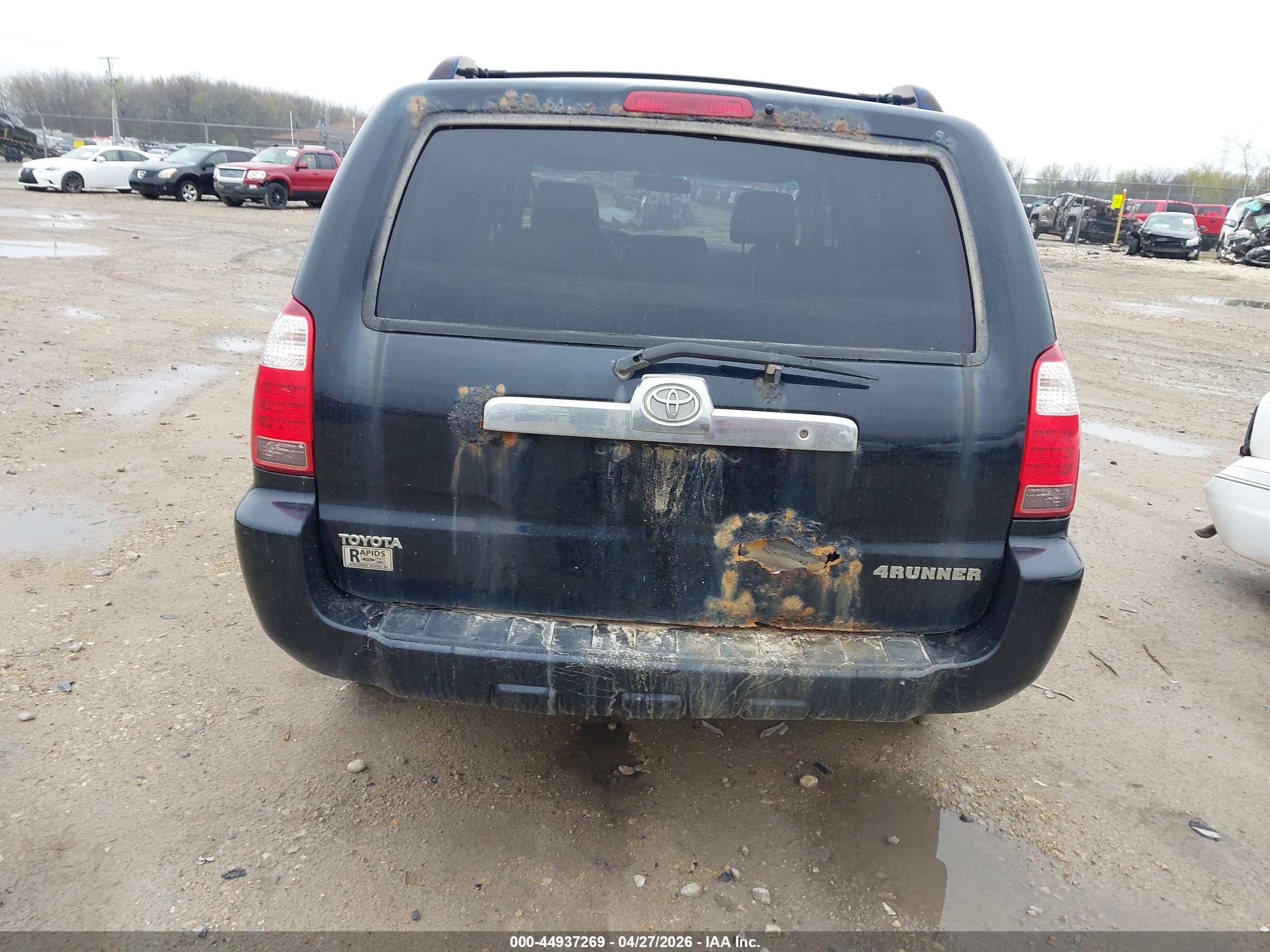 TOYOTA 4RUNNER image 6