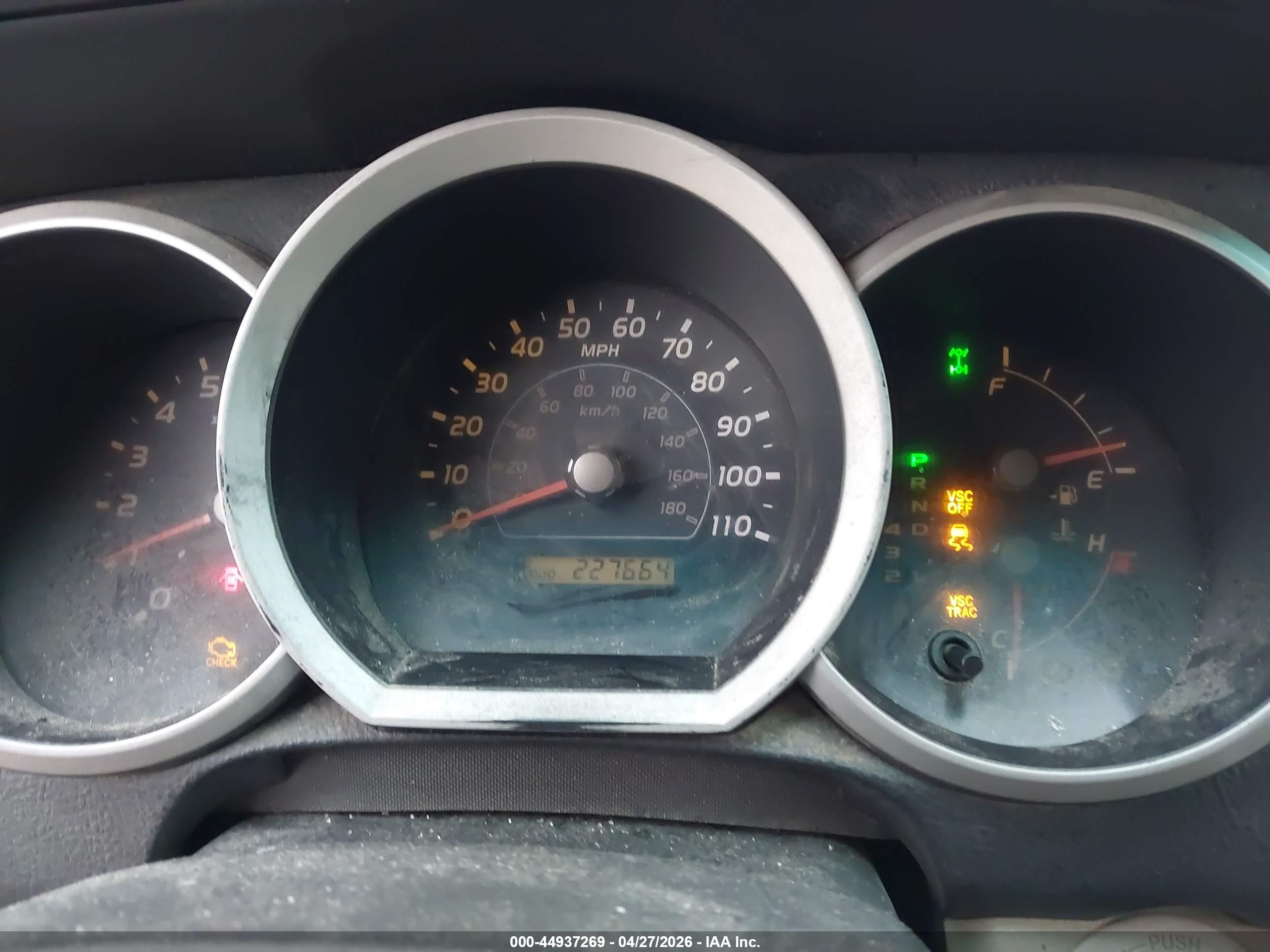 TOYOTA 4RUNNER image 7