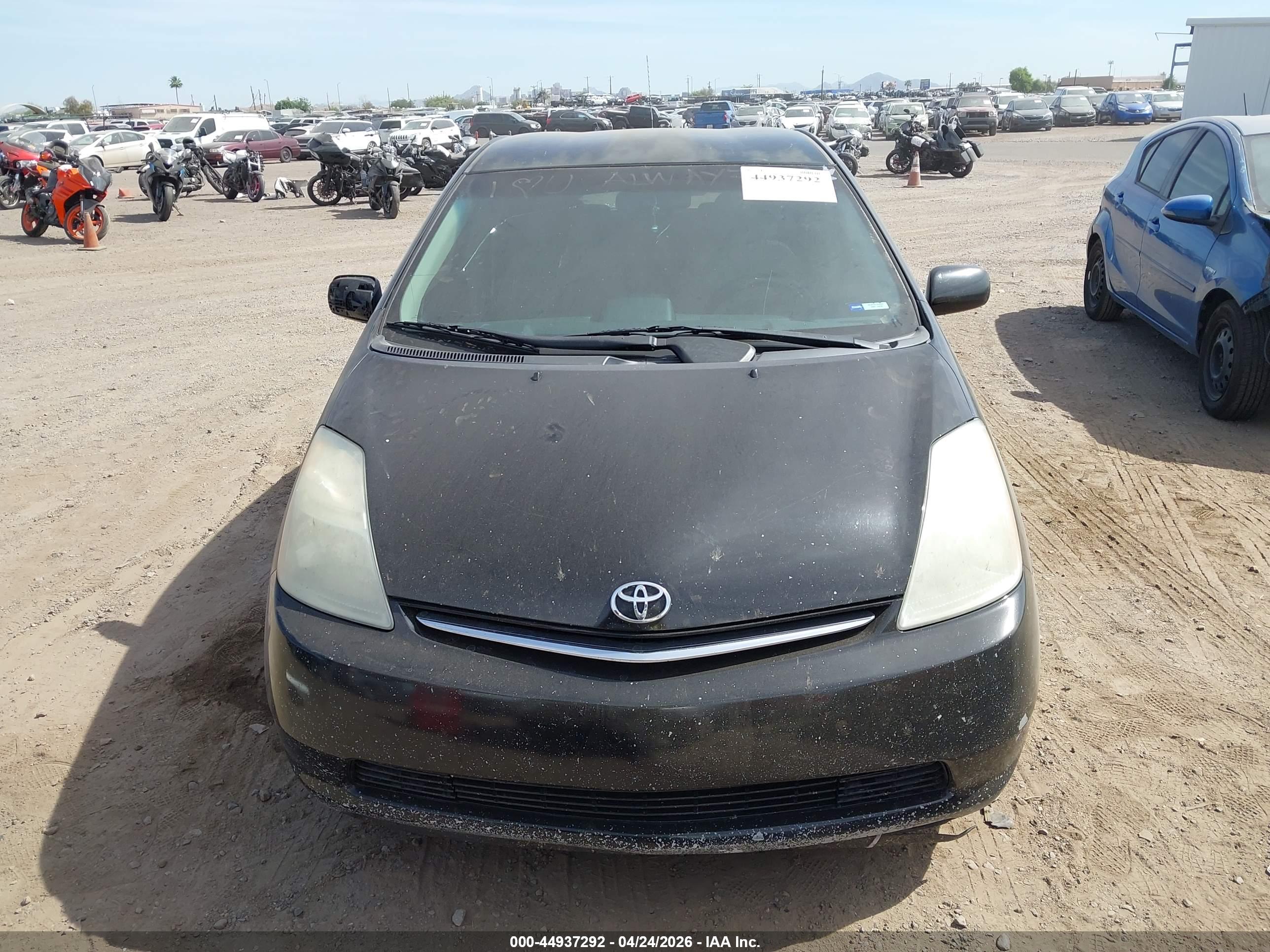 TOYOTA PRIUS image 6
